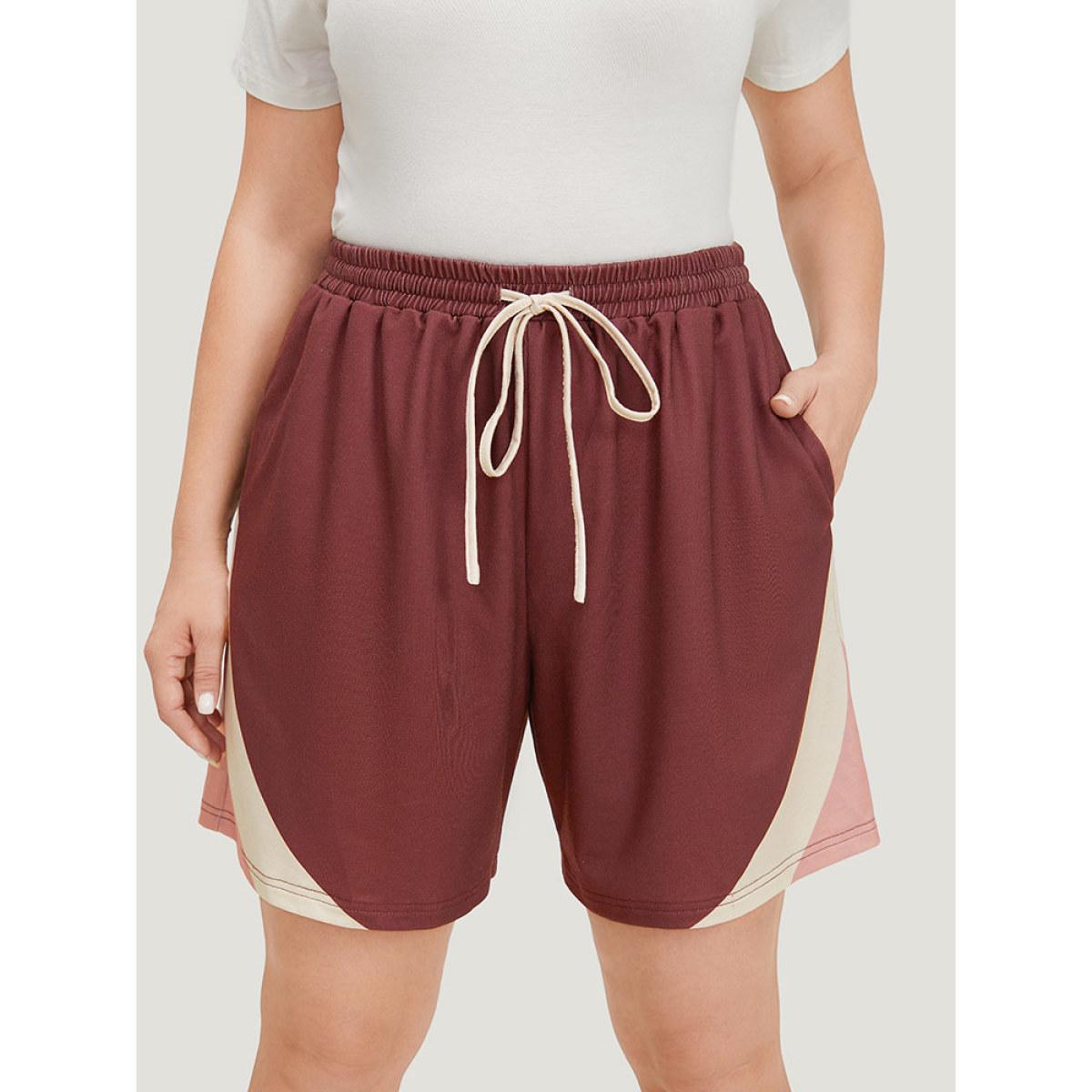 Plus Size Contrast Pocket Drawstring Elastic Waist Shorts Women Multicolor Casual Contrast Dailywear Shorts BloomChic 26/4X Product Image