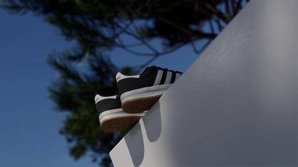 RUN 70s 2.0 Shoes Product Image