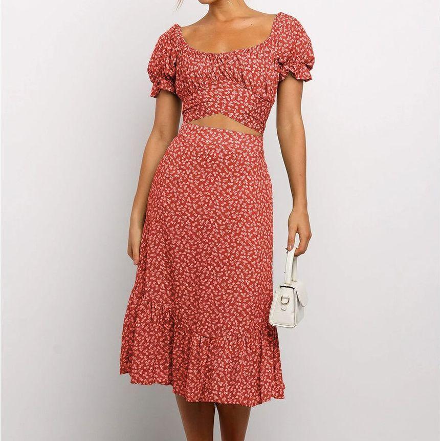 Set: Puff-Sleeve Floral Print Cropped Blouse + Midi A-Line Skirt Product Image