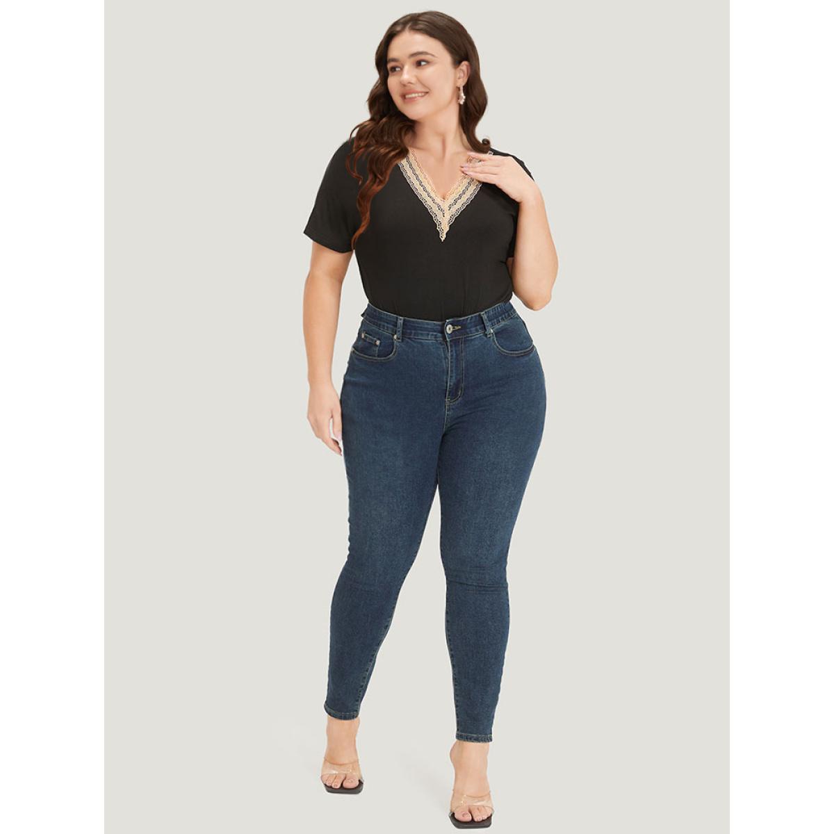 Plus Size Contrast Lace Patchwork V Neck Bodysuit Women Black Plain Lace Bodysuits BloomChic 18-20/2X Product Image