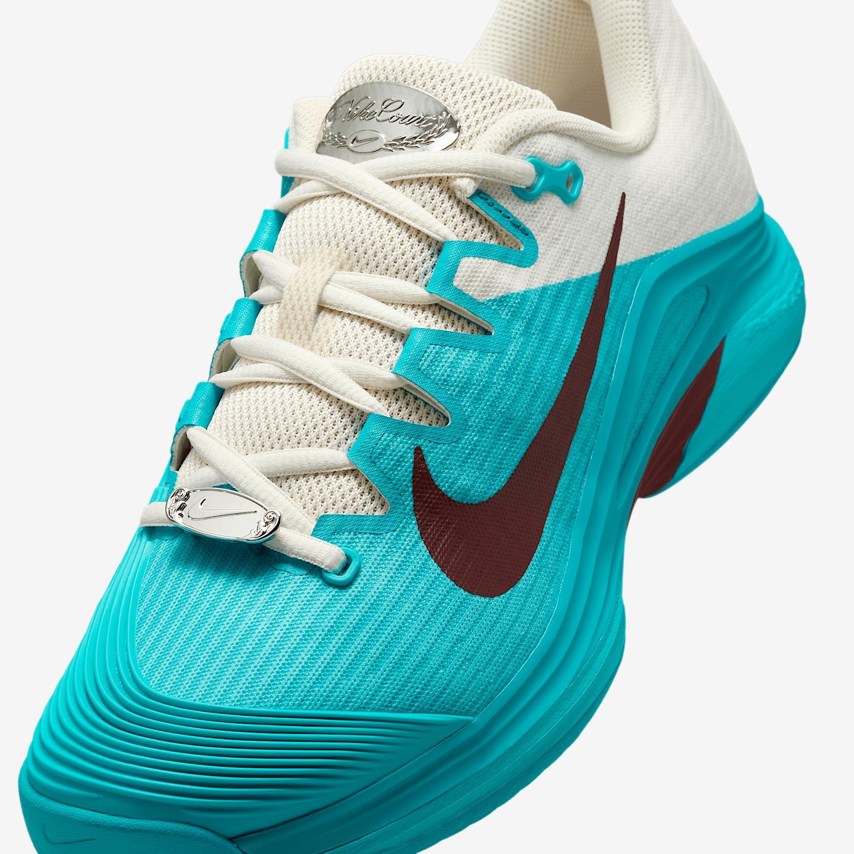 Nike Vapor 12 Premium Women's Hard Court Tennis Shoes Product Image