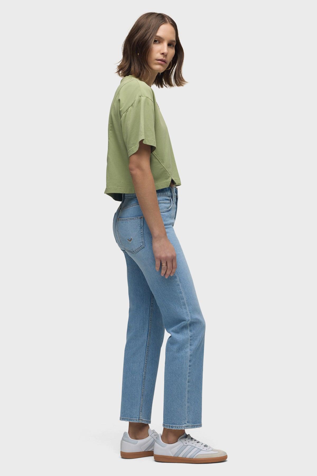 Short Sleeve Forward Seam Tee Female Product Image