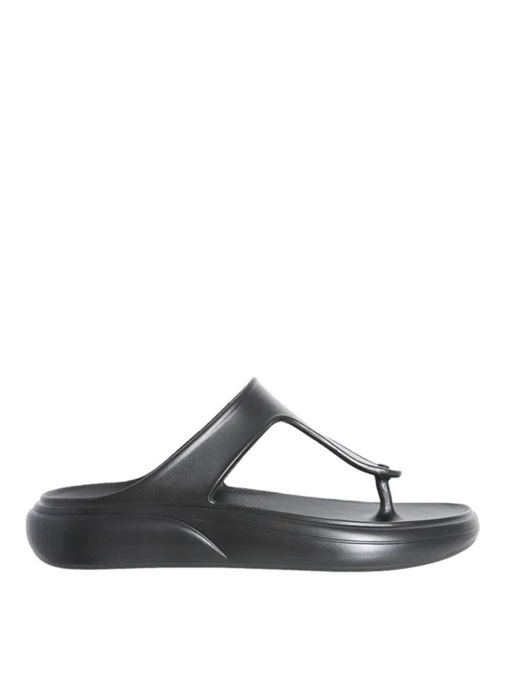 STUART WEITZMAN Stuflex Plastic Platform Flip Flops In Black Product Image