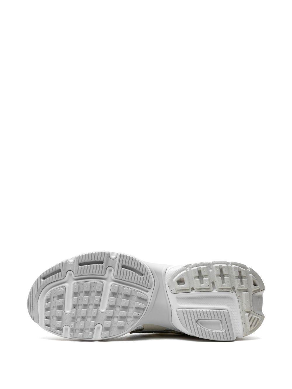 V2K Run low-top sneakers Product Image