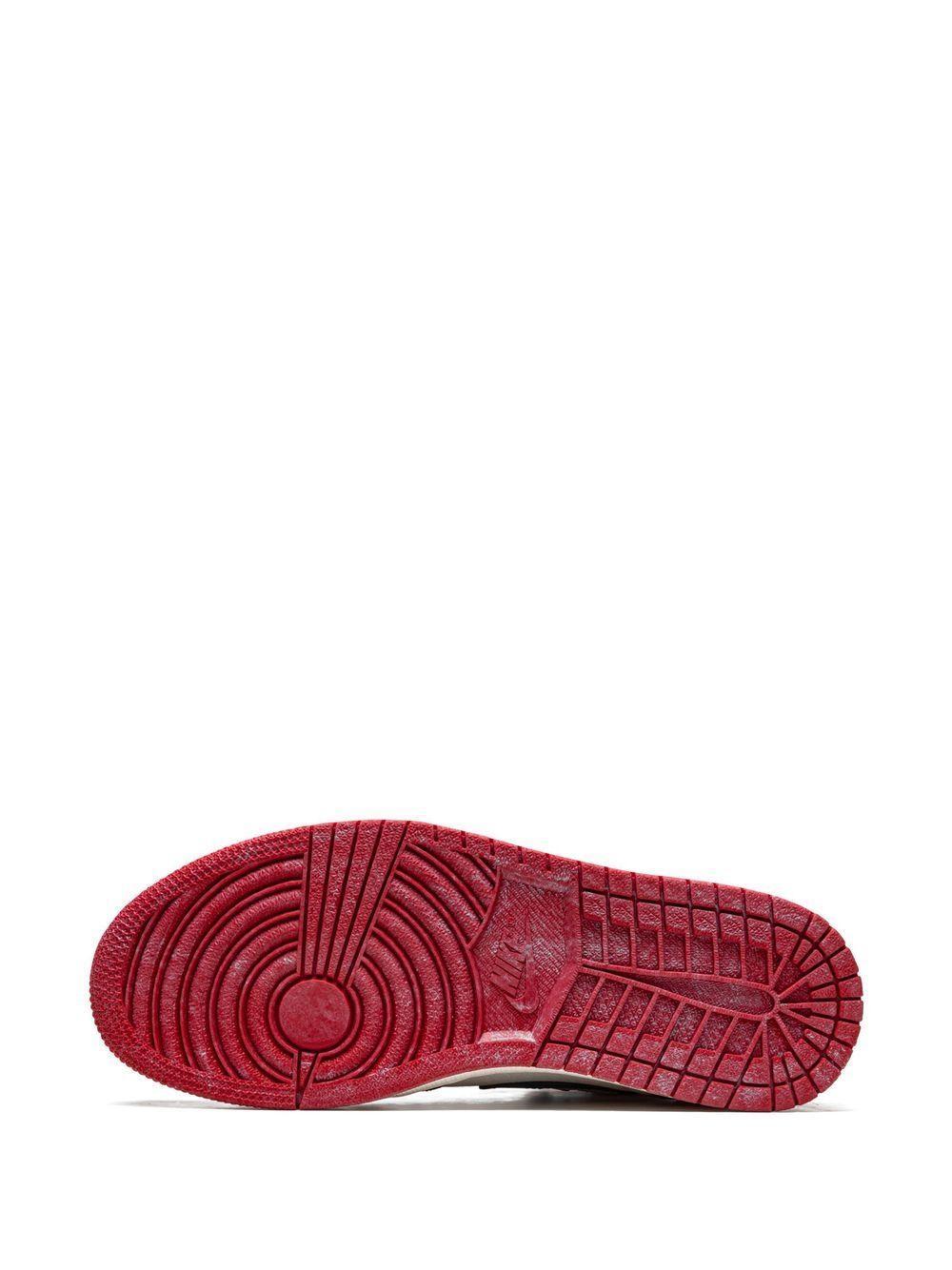 Air Jordan 1 Retro High OG "Chicago Lost And Found" sneakers Product Image