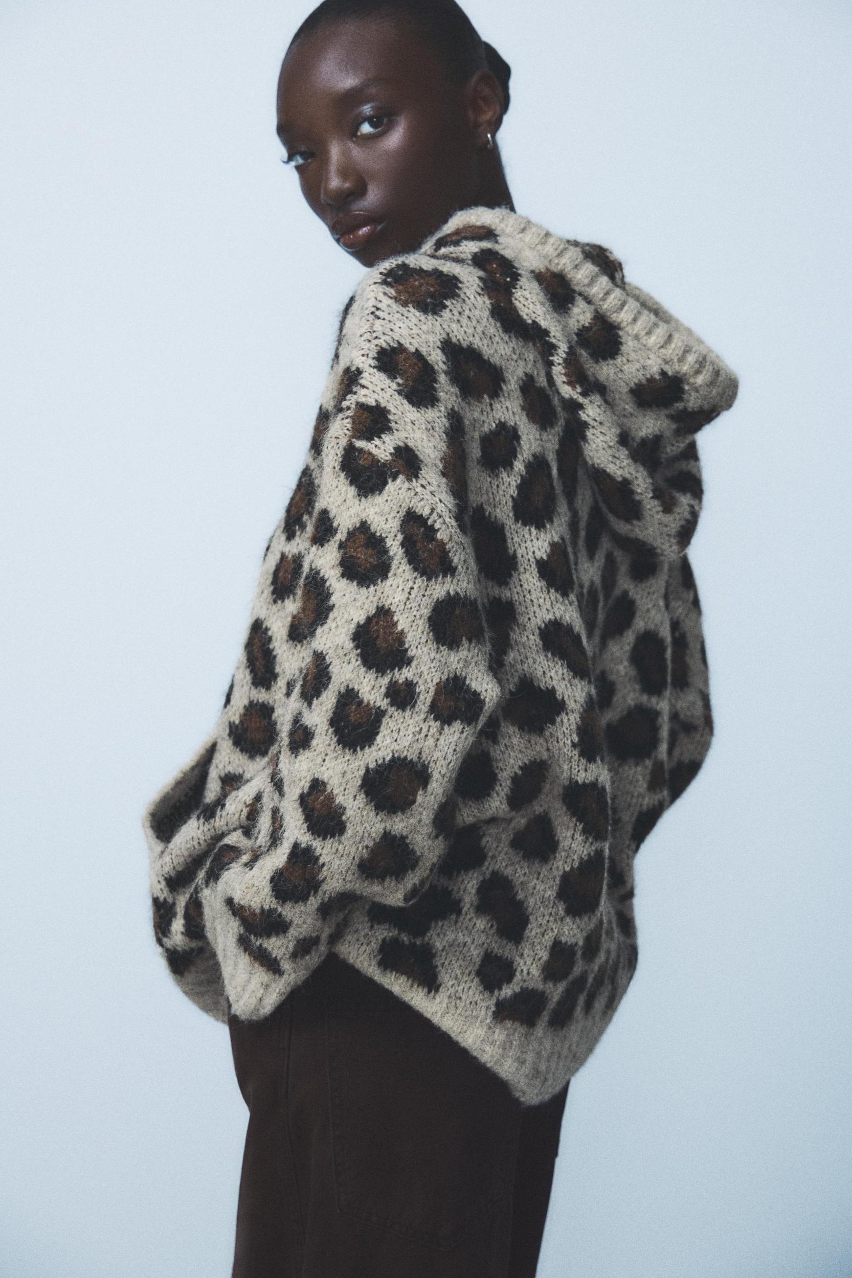 ANIMAL PRINT JACQUARD KNIT SWEATSHIRT Product Image