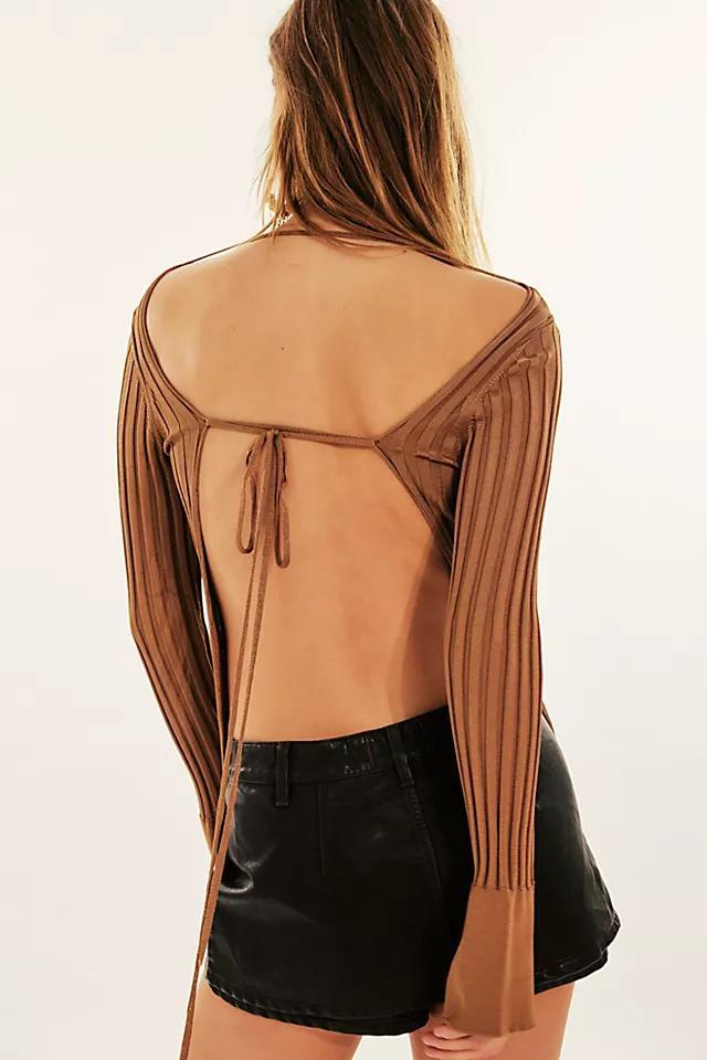 Nova Pullover Product Image