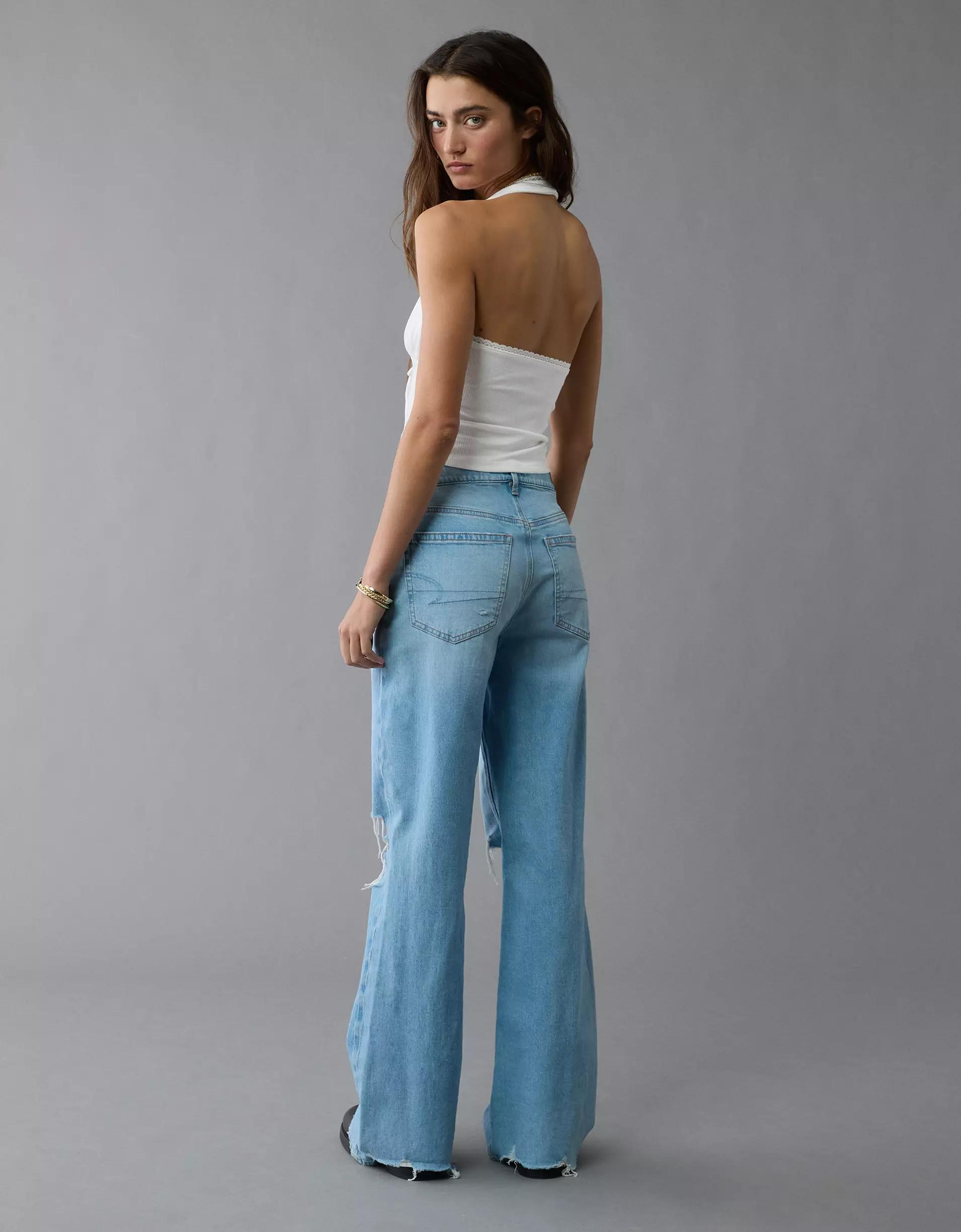 AE Tie Front Halter Crop Top Product Image