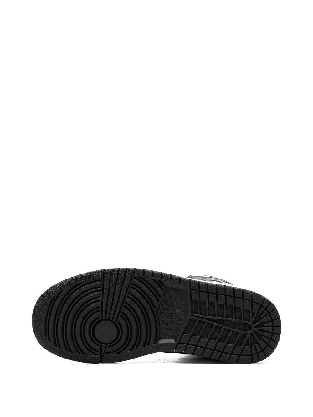 Air Jordan 1 Mid "Panda" sneakers Product Image