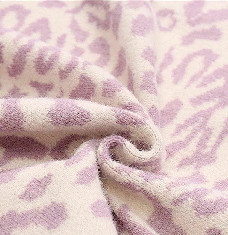 Puff-Sleeve Crew Neck Leopard Print Oversized Sweater Product Image
