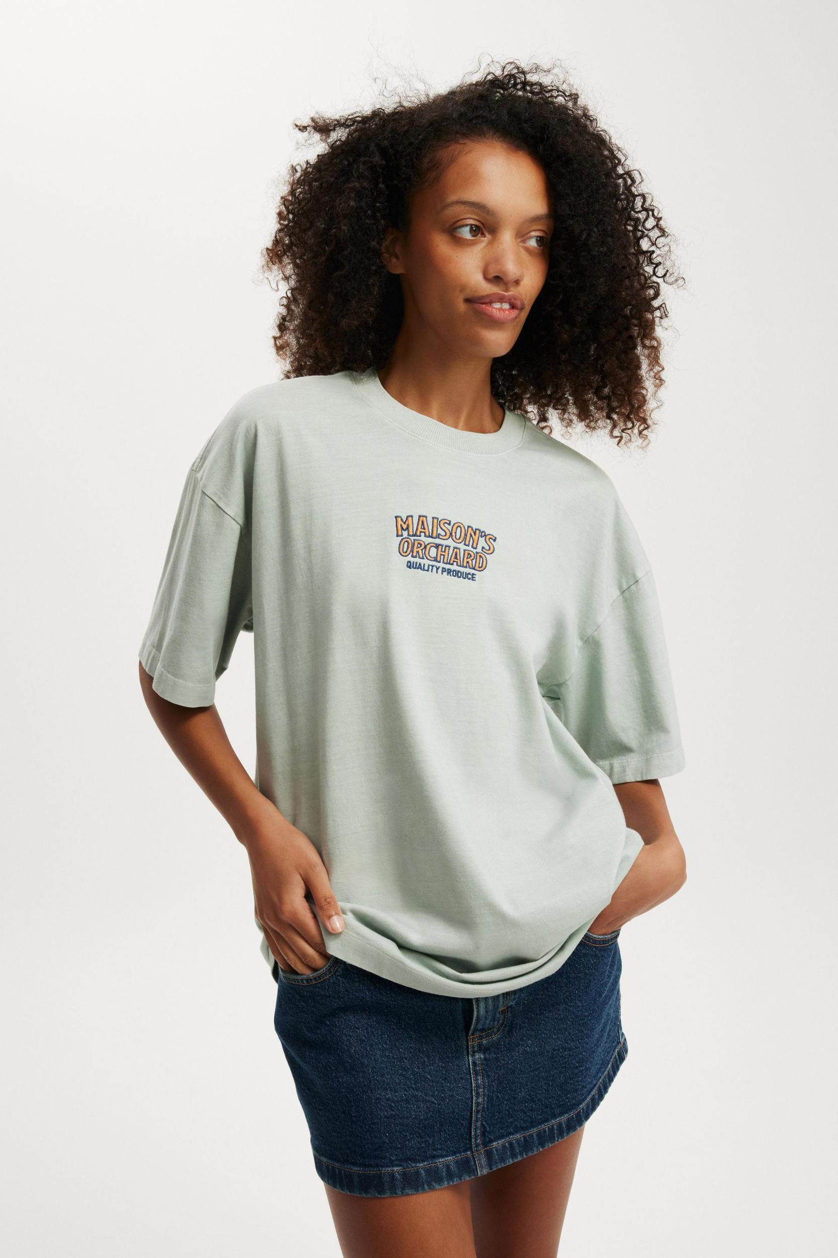 The Boxy Graphic Tee Product Image