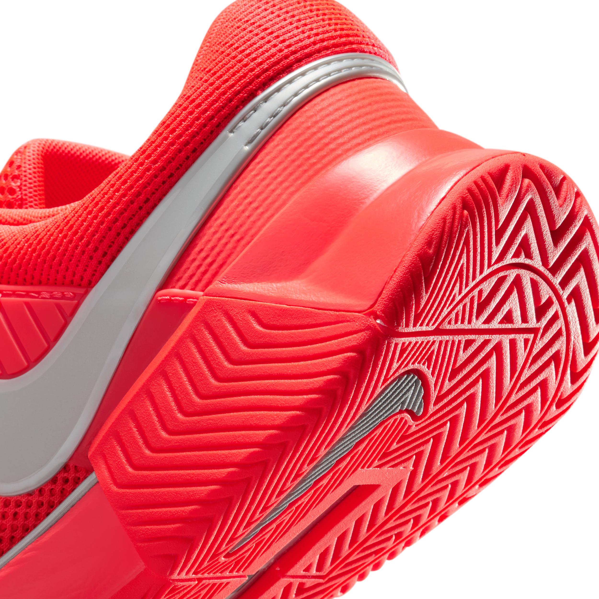 Nike Women's GP Challenge 1 Premium Hard Court Tennis Shoes Product Image