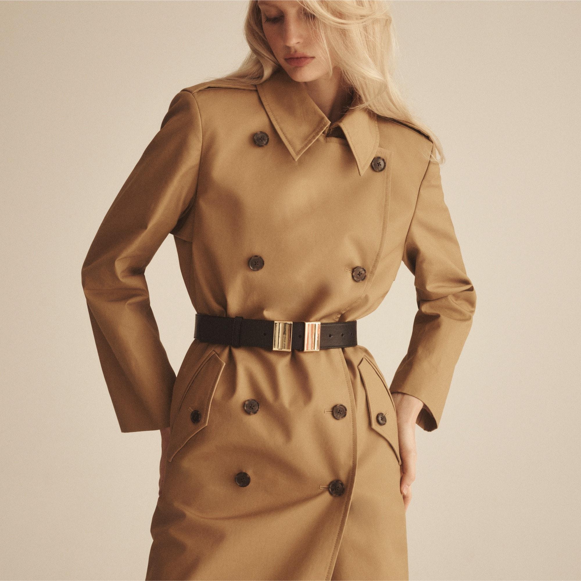 Double buckle belt in Italian leather Product Image