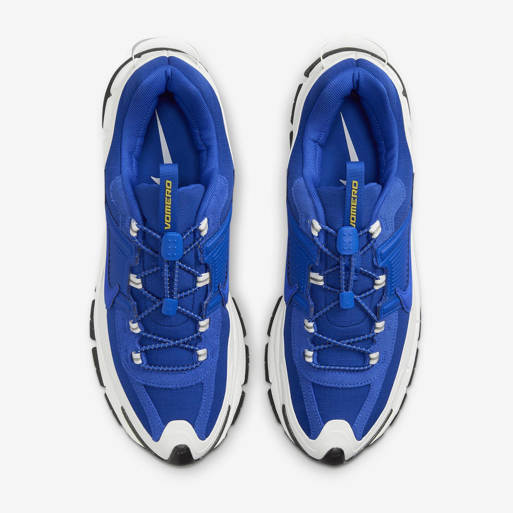 Nike Men's Zoom Vomero Roam Winterized Shoes Product Image