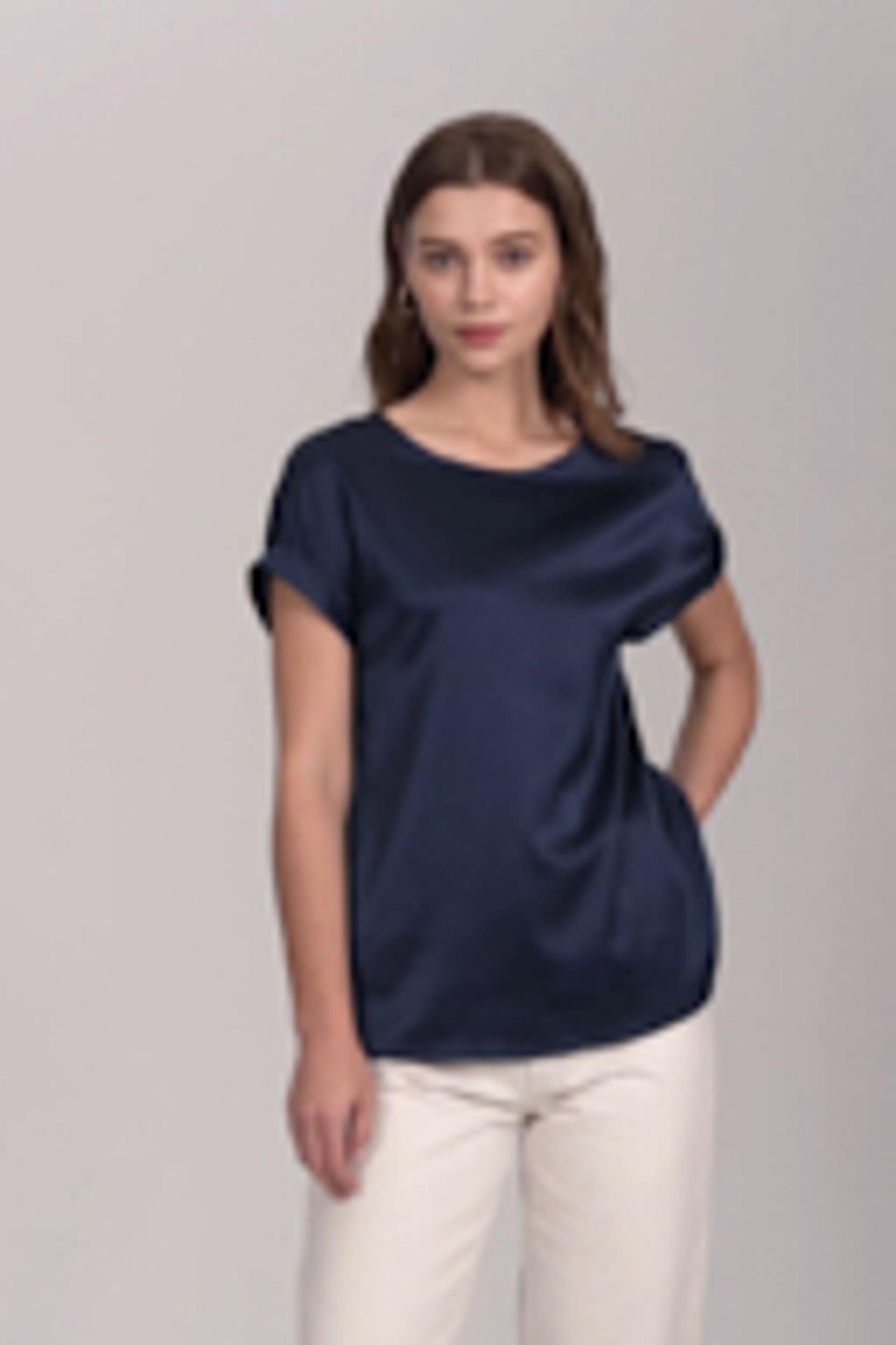 Short Sleeves Round Neck Silk Tee Product Image