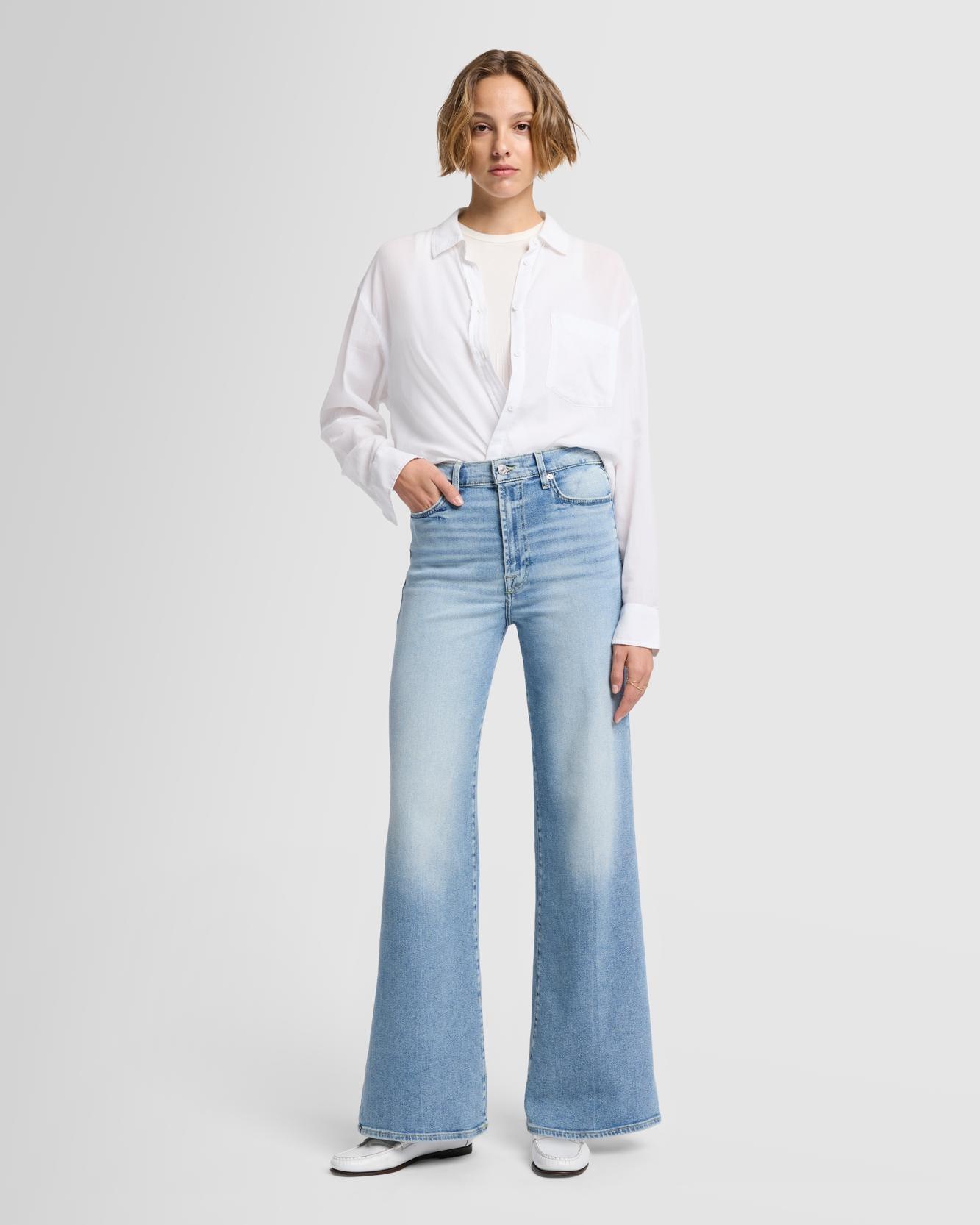 7 For All Mankind Ultra High Rise Jo Wide Leg Jeans in Must Product Image