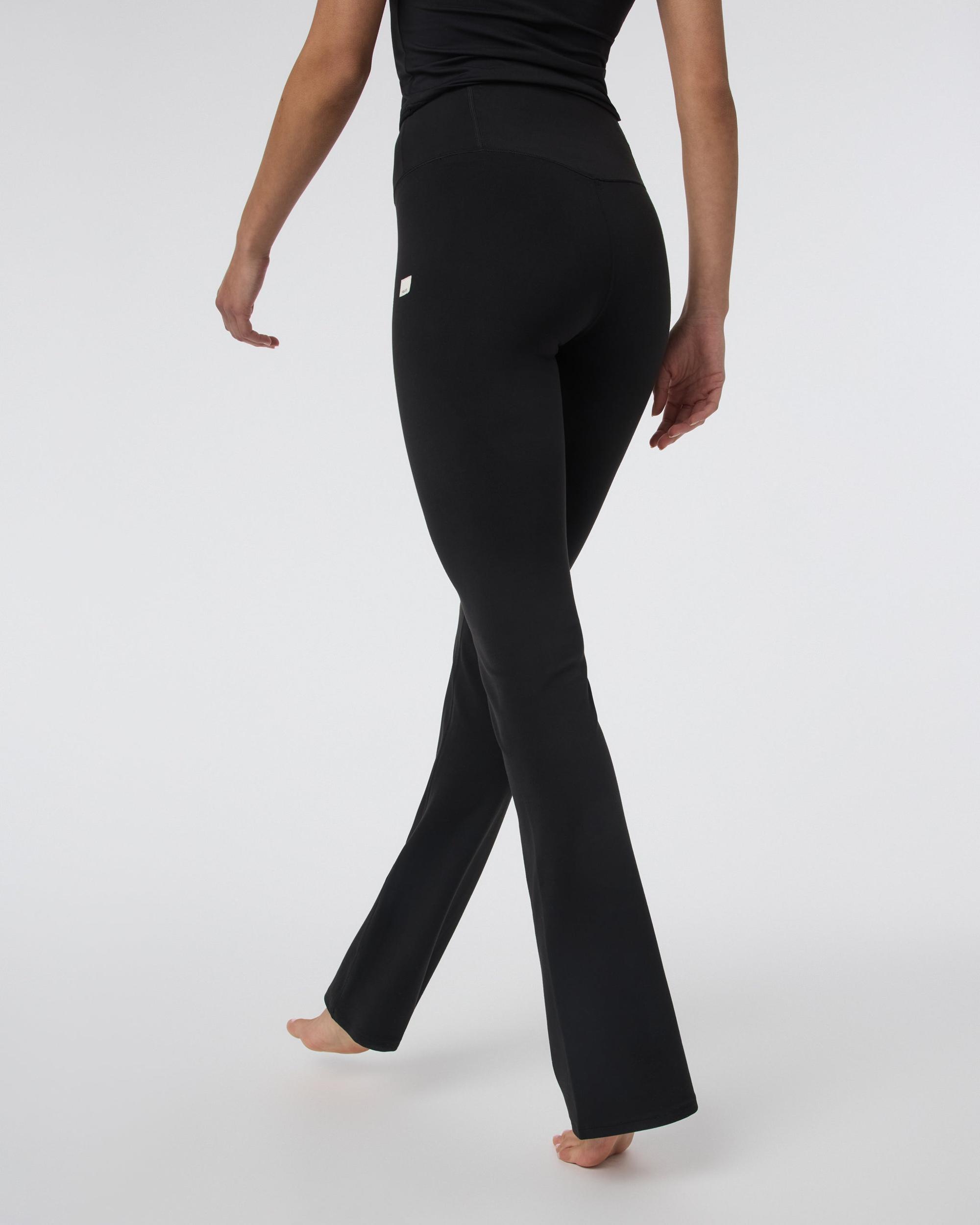 Vuori AllTheFeels™ Slim Flare - Short Product Image