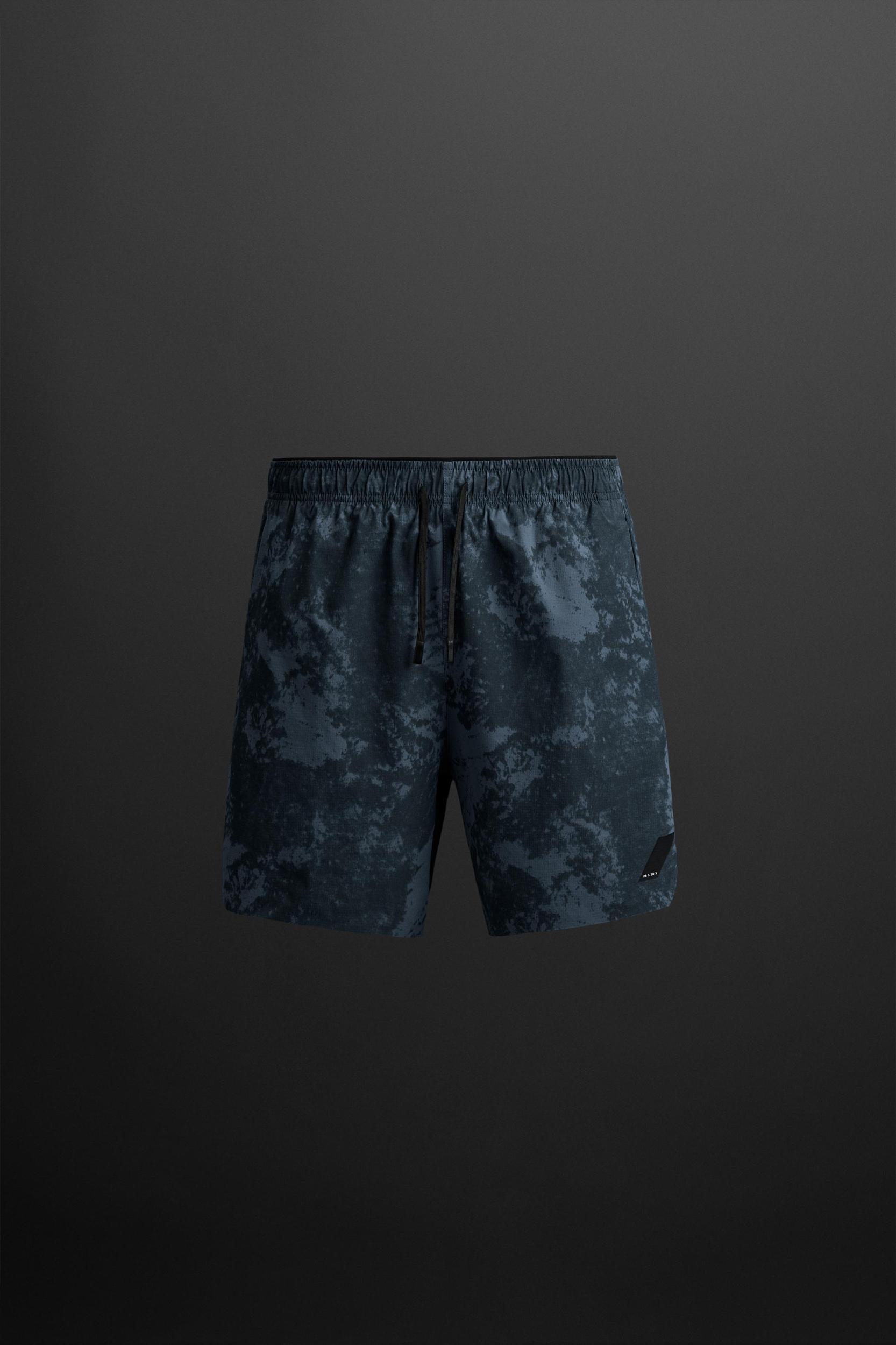 ABSTRACT PRINT TRAINING SHORTS Product Image