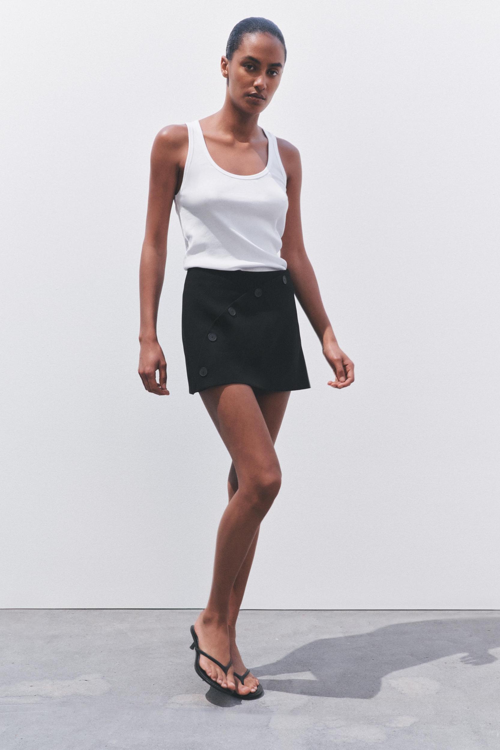 SPLIT SKIRT WITH BUTTONS Product Image