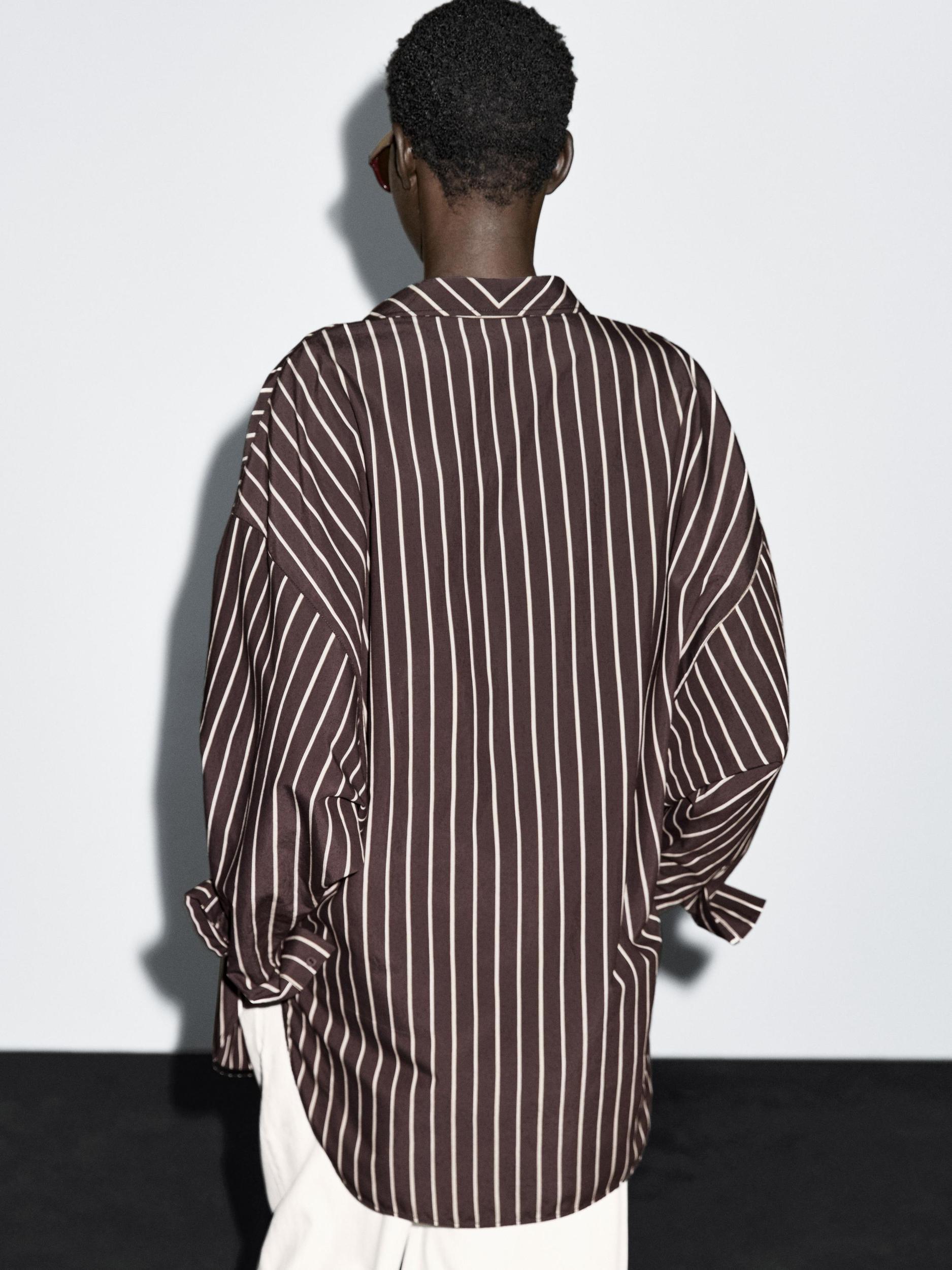 Loose-fitting striped shirt Product Image