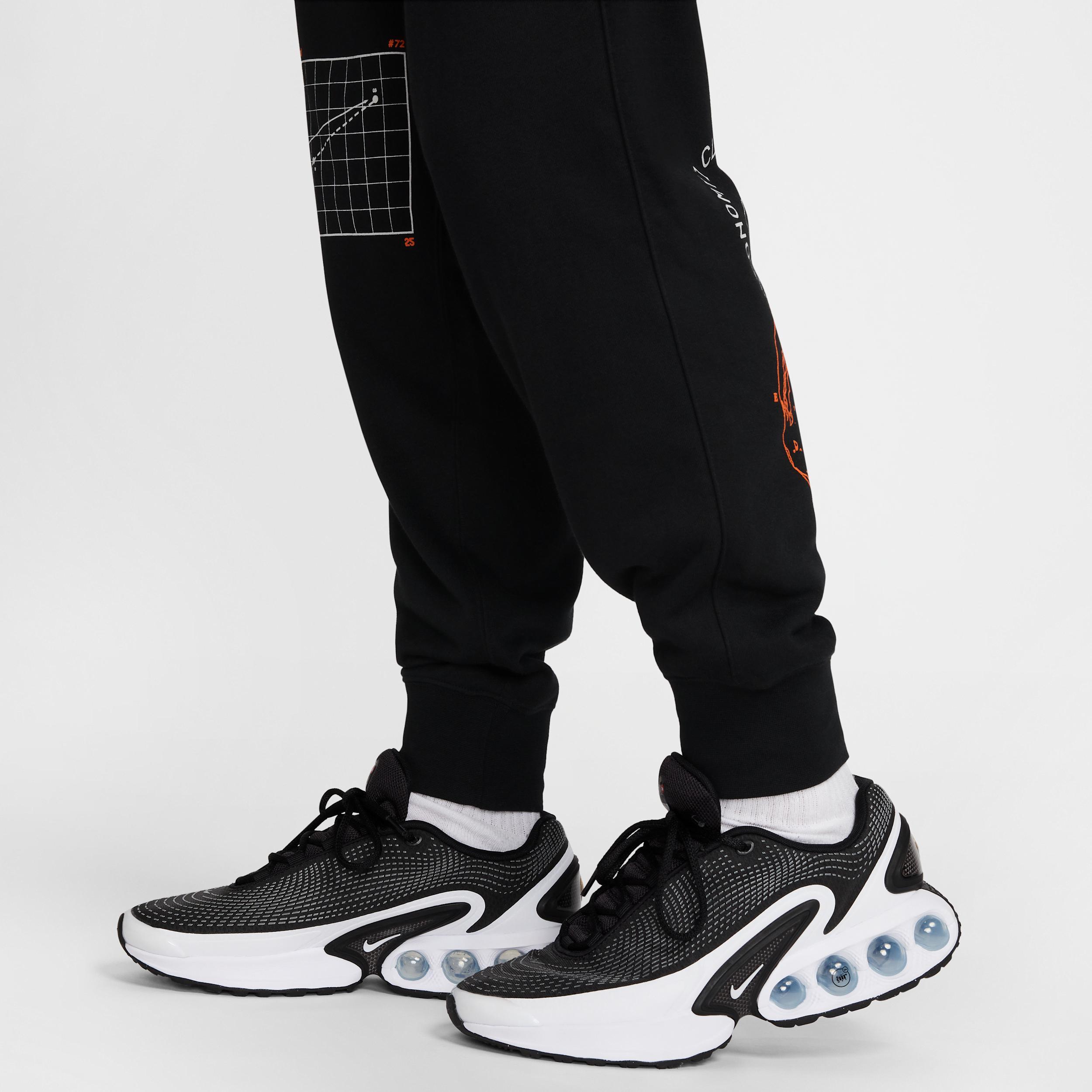 Nike Men's Club French Terry Jogger Pants Product Image