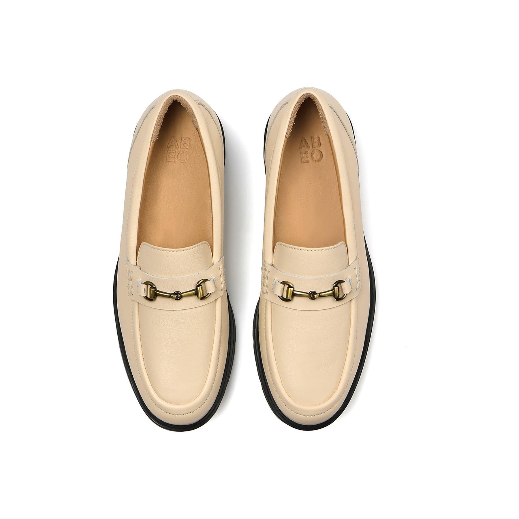 Boulevard Ornament Metatarsal Female Product Image