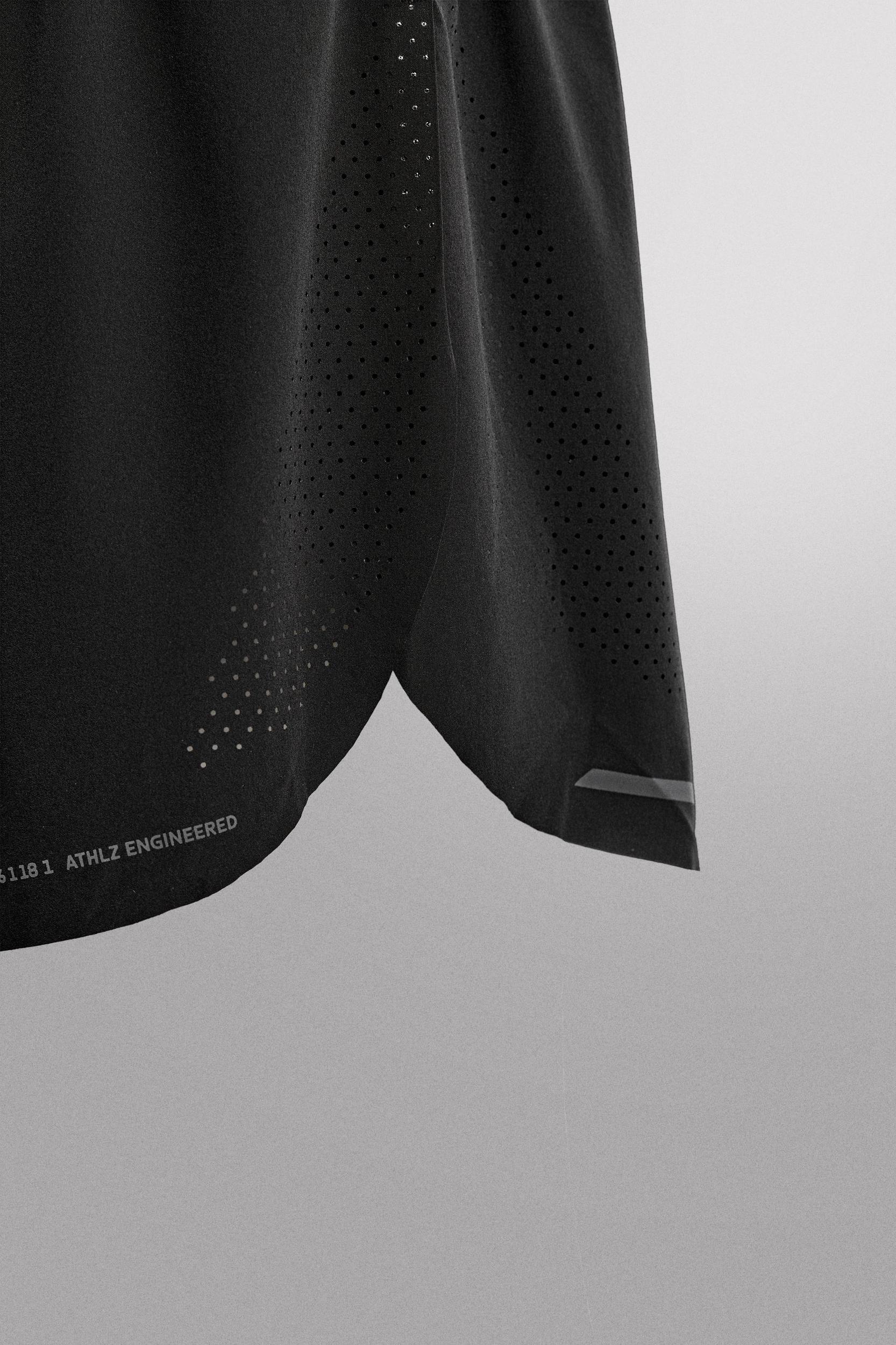 SHORT RUNNING SHORTS Product Image