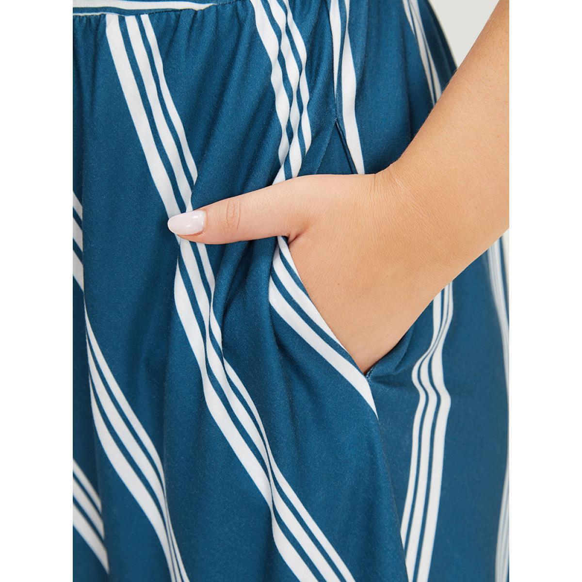 Plus Size Striped Print Pocket Crisscross Curved Hem Dress Blue Women Elegant Gathered V-neck Short sleeve Curvy Knee Dress BloomChic 28/5X Product Image