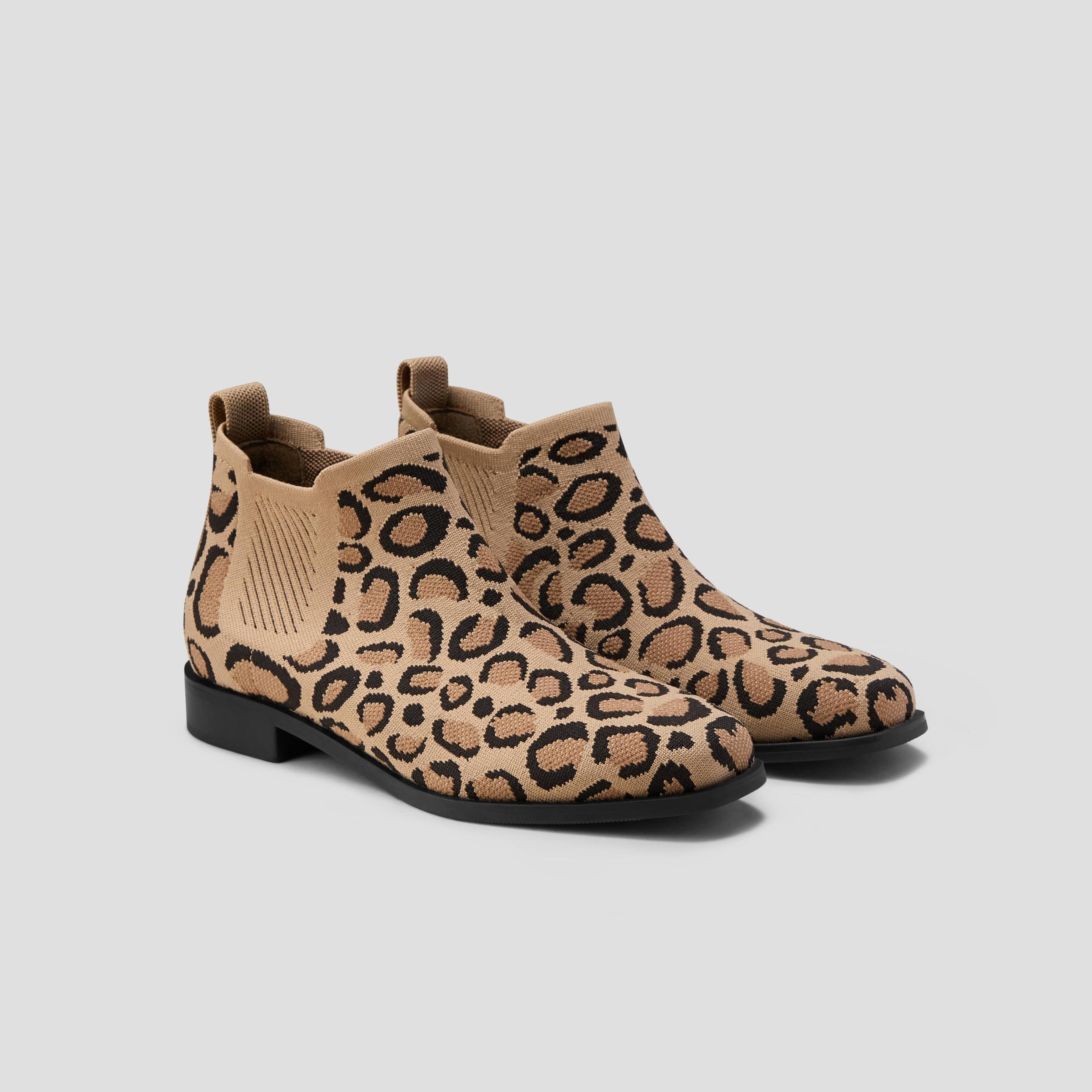 Square-Toe Water-Repellent Ankle Boots (Ryan Pro) Product Image