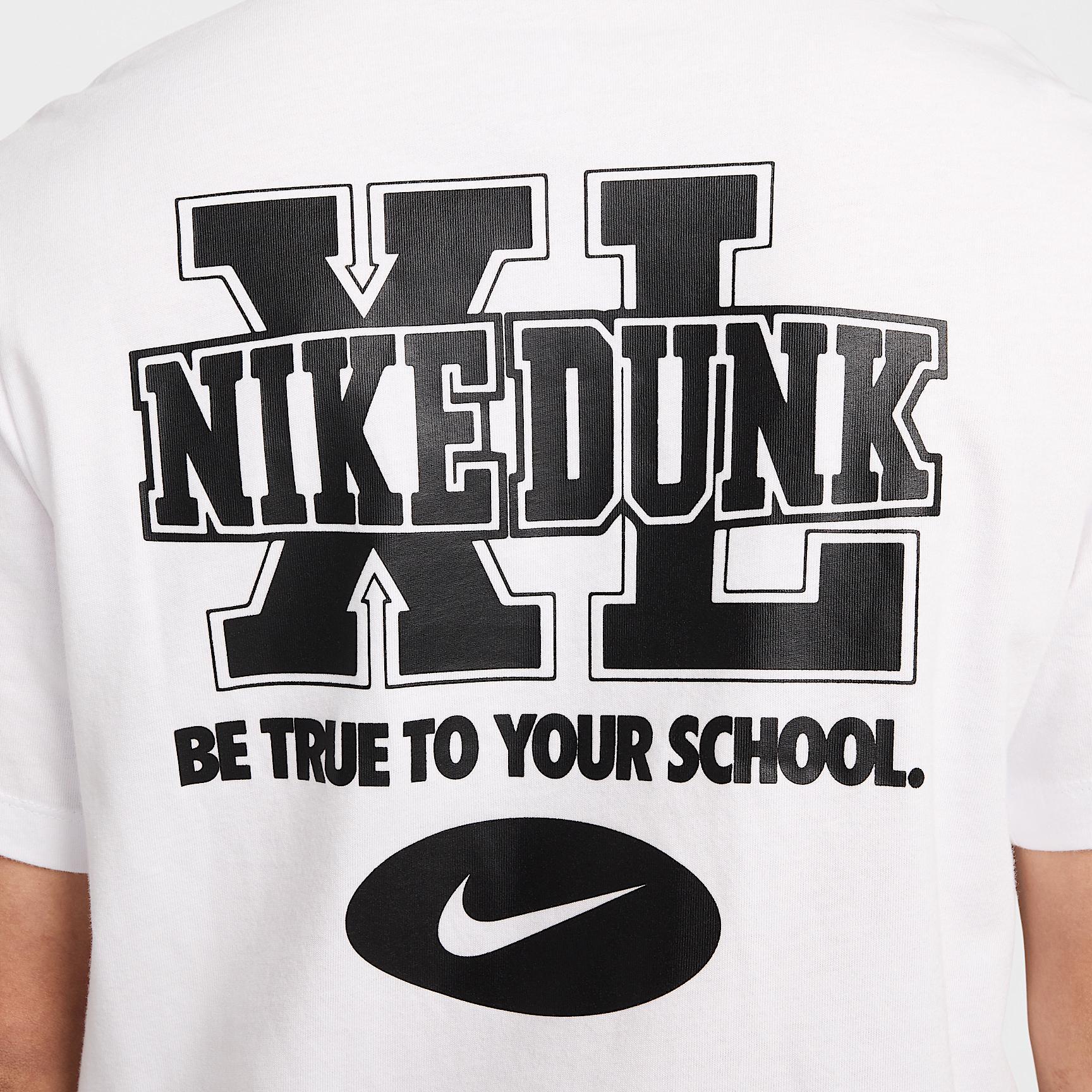 Nike Sportswear T-Shirt Product Image