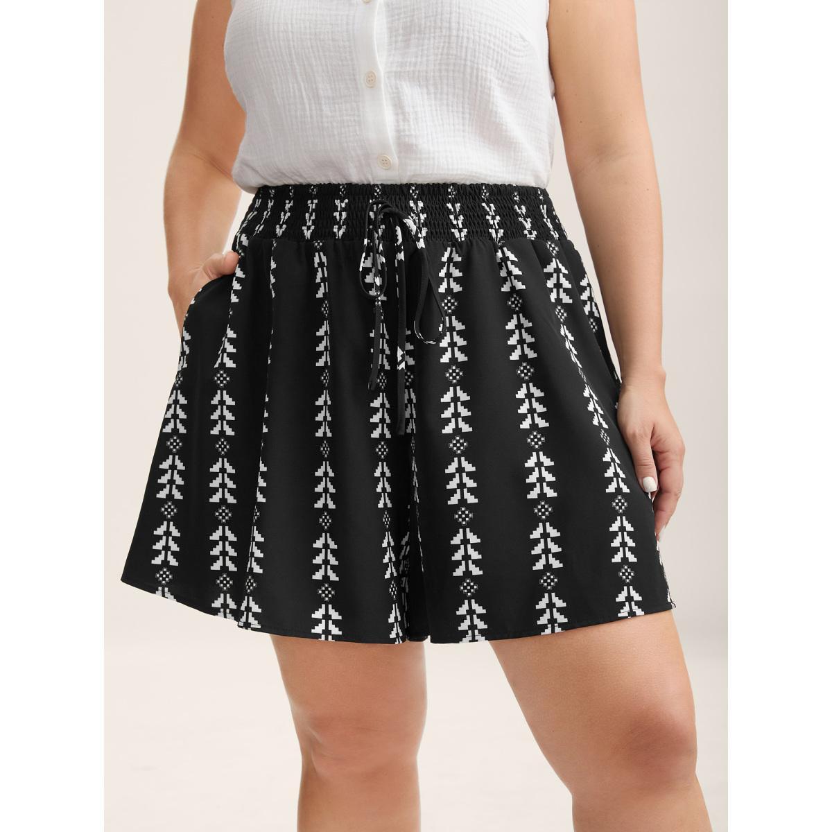 Plus Size Geometric Print Wide-Leg Shorts Women Black Resort Drawstring Wide Leg Vacation Shorts BloomChic 30/6X Product Image