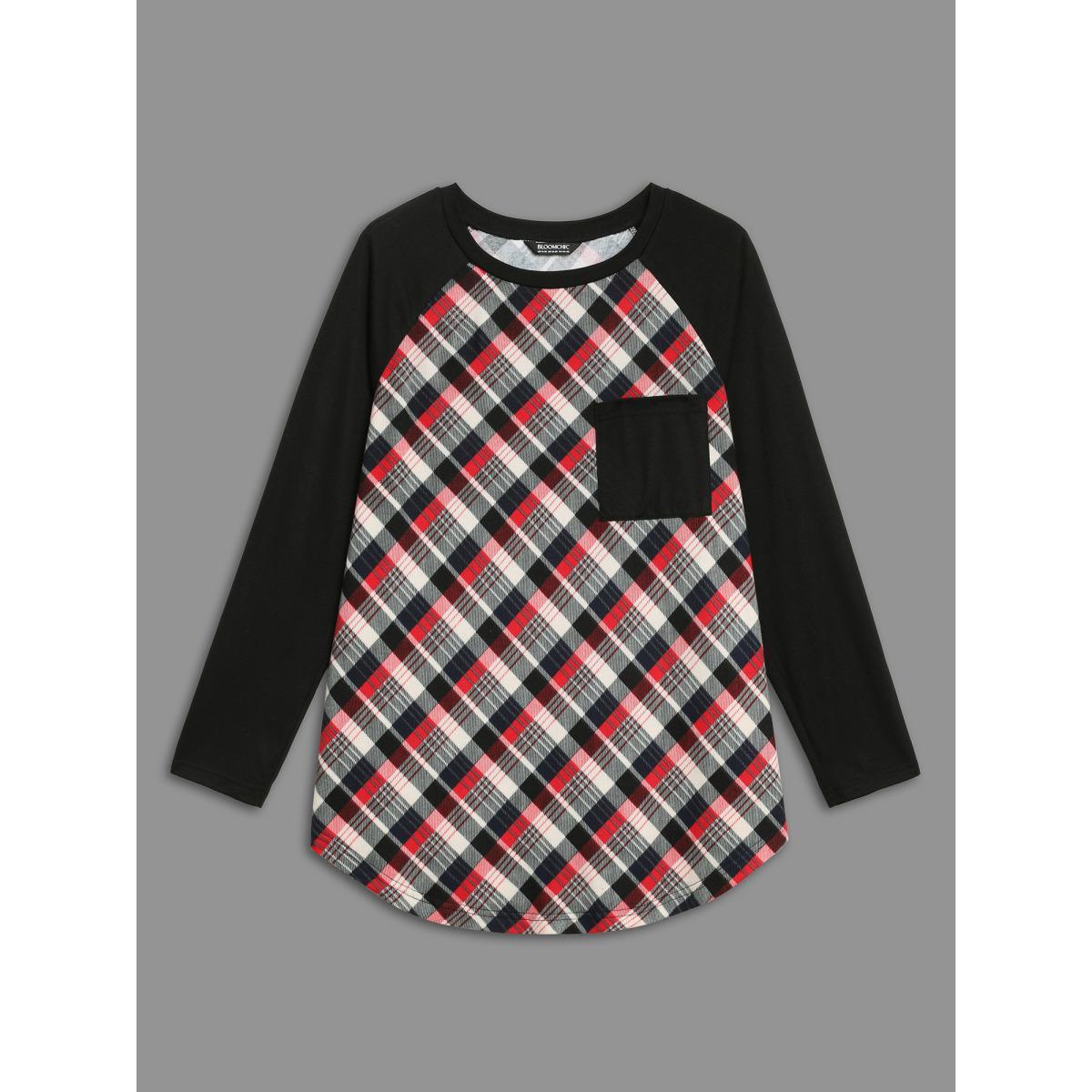 Plus Size Color-block Design Patch Pocket Tee Black Women Casual Contrast Round Neck Everyday T-shirts BloomChic 10/M Product Image