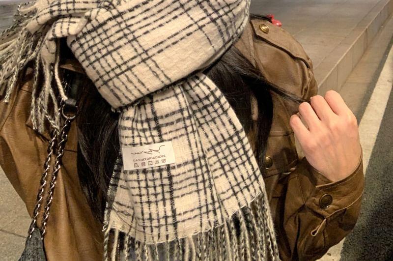 Plaid Applique Fringed Scarf Product Image
