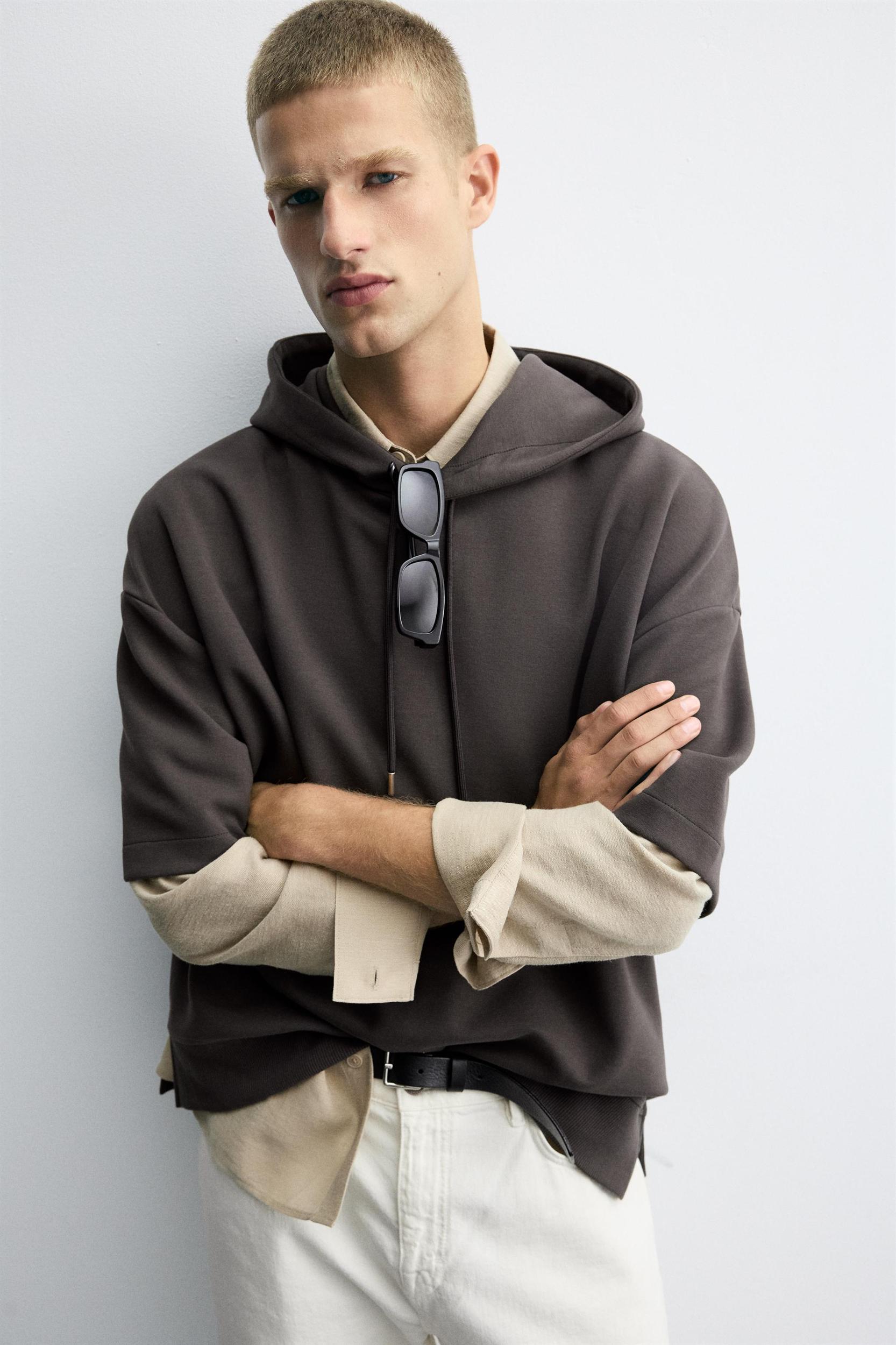 INTERLOCK HOODED SWEATSHIRT WITH LABEL Product Image