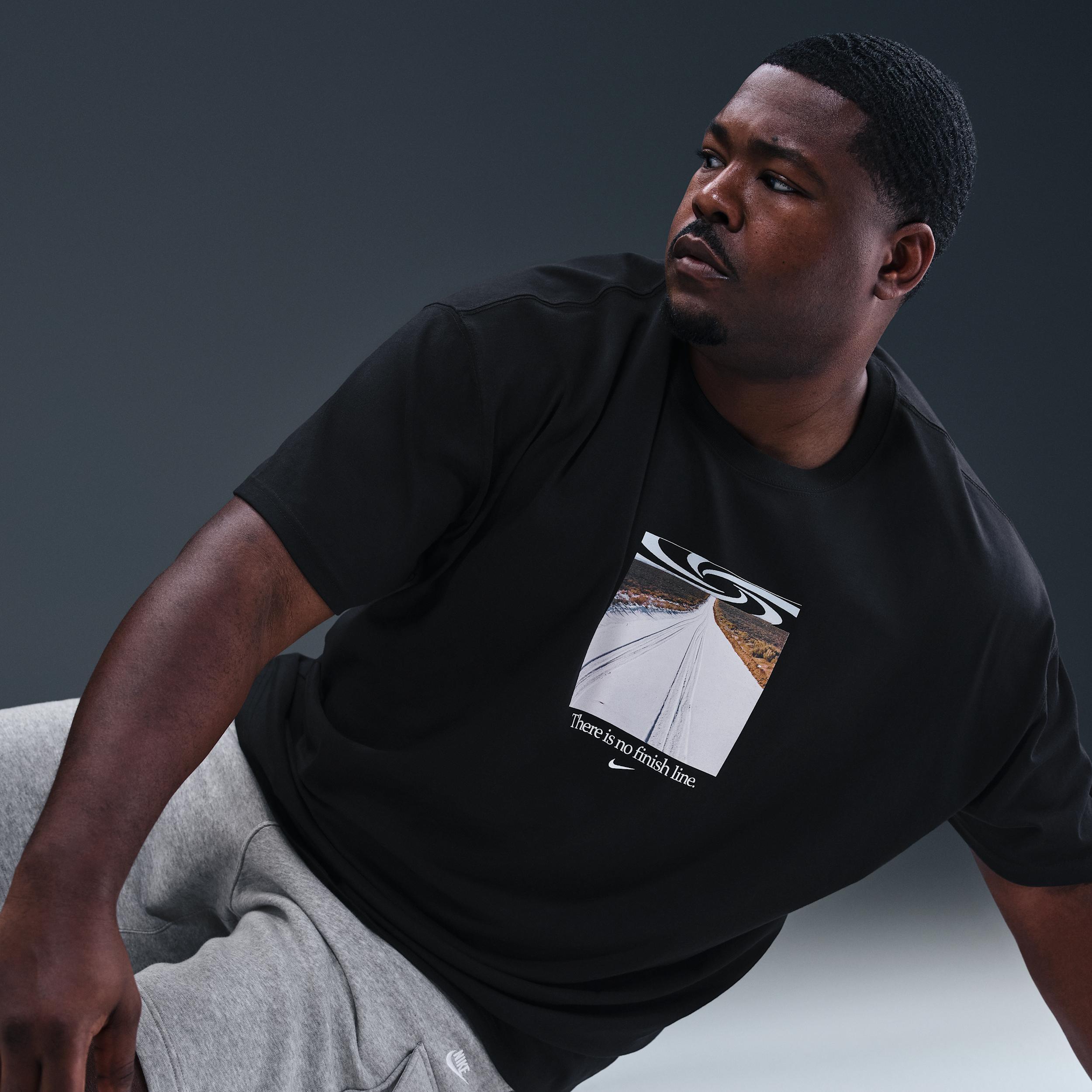 Nike Sportswear Men's Max90 T-Shirt Product Image