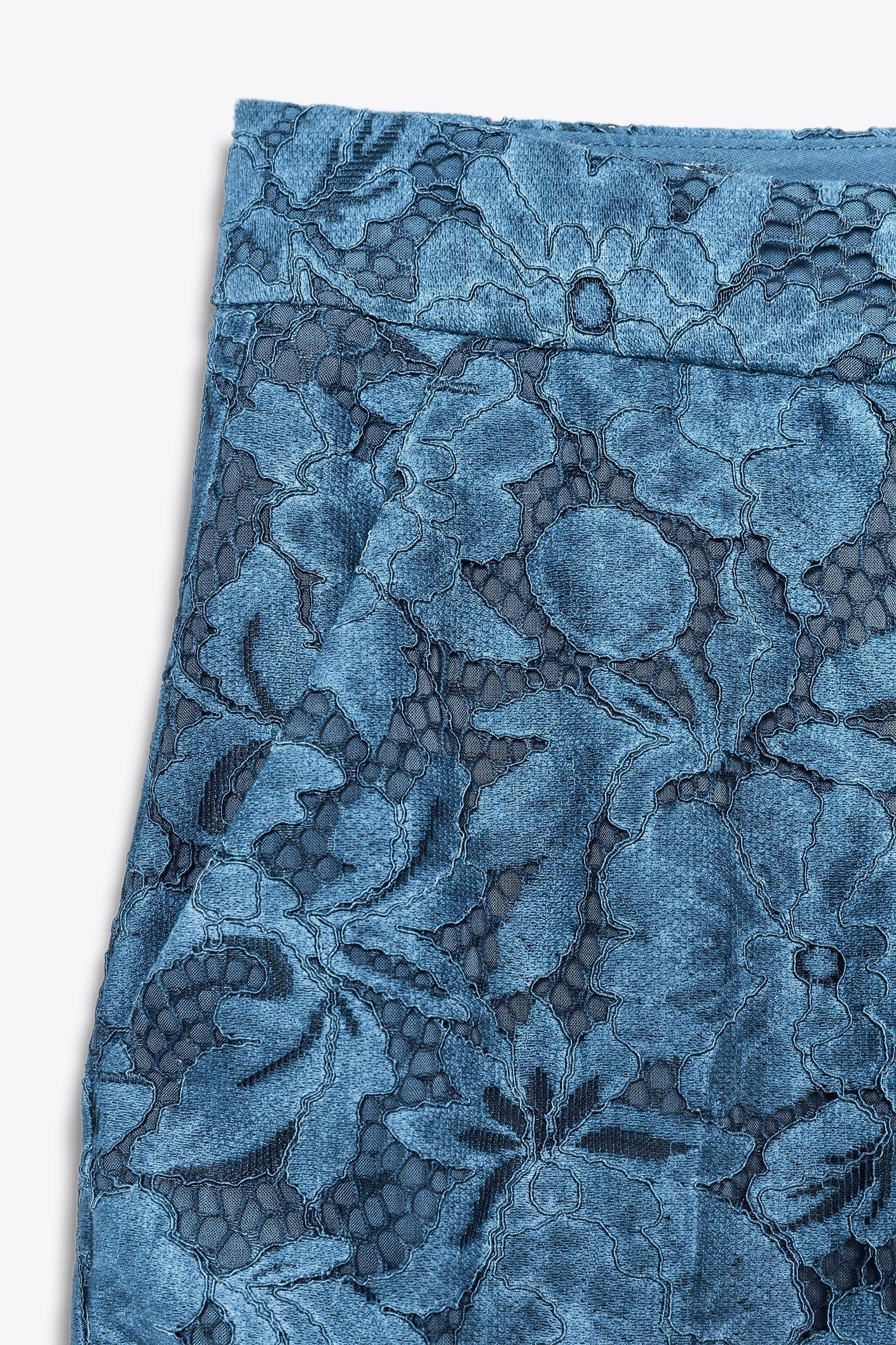 CROPPED LACE PANTS Product Image