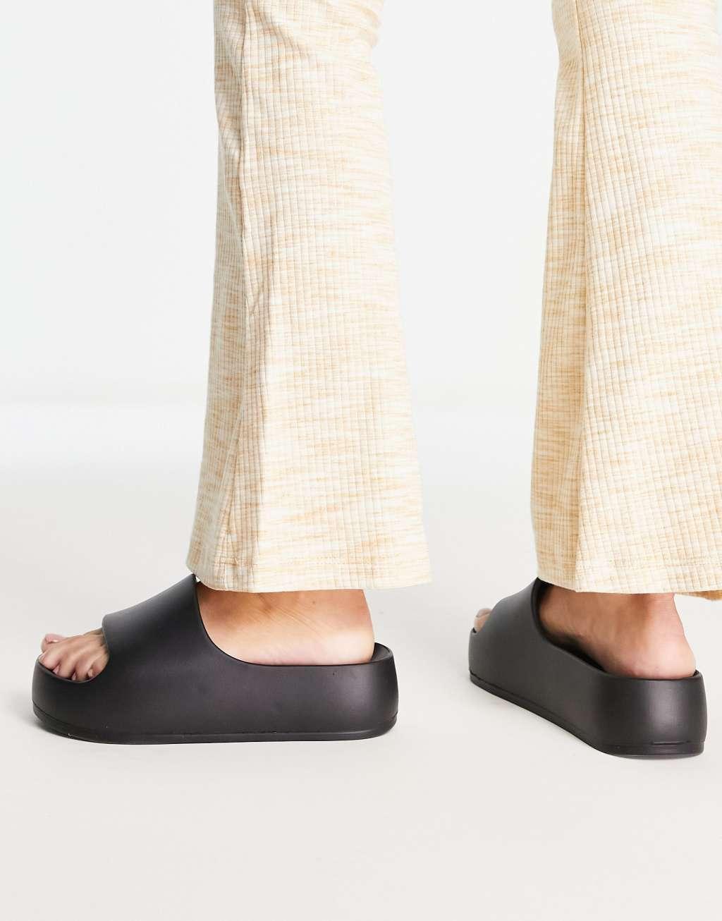 ASOS DESIGN Wide Fit February one piece slides Product Image