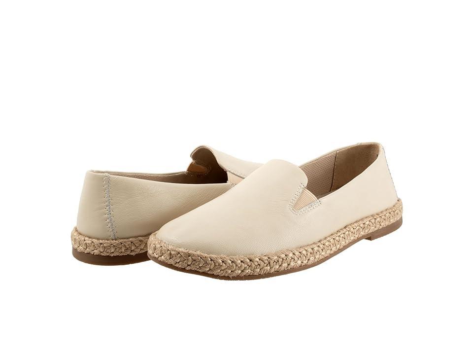 Trotters Poppy Women's Flat Shoes Product Image