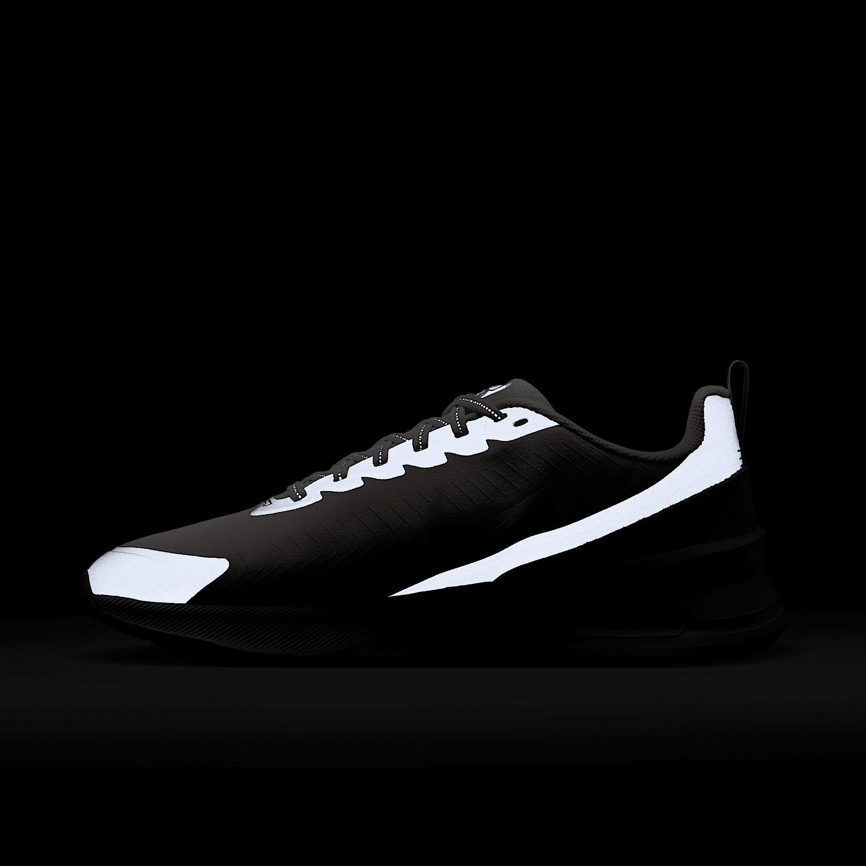 Nike Men's Air Max Nuaxis Premium Shoes Product Image