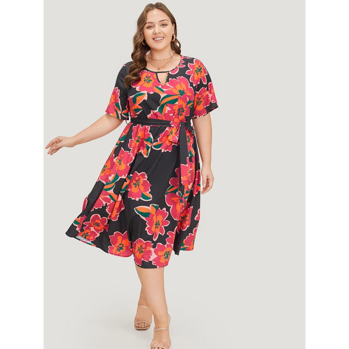 Plus Size Floral Pocket Belted Keyhole Neck Midi Dress Black Women Office Belted Round Neck Short sleeve Curvy Midi Dress BloomChic 30/6X Product Image