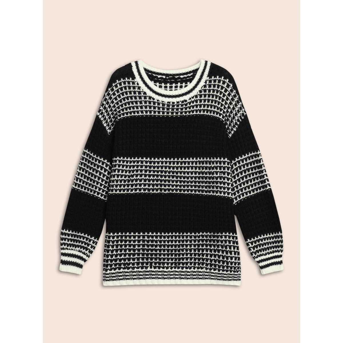 Plus Size Contrast Textured Drop Shoulder Sleeve Pullover Black Women Casual Loose Long Sleeve Round Neck Everyday Pullovers BloomChic 26/4X Product Image