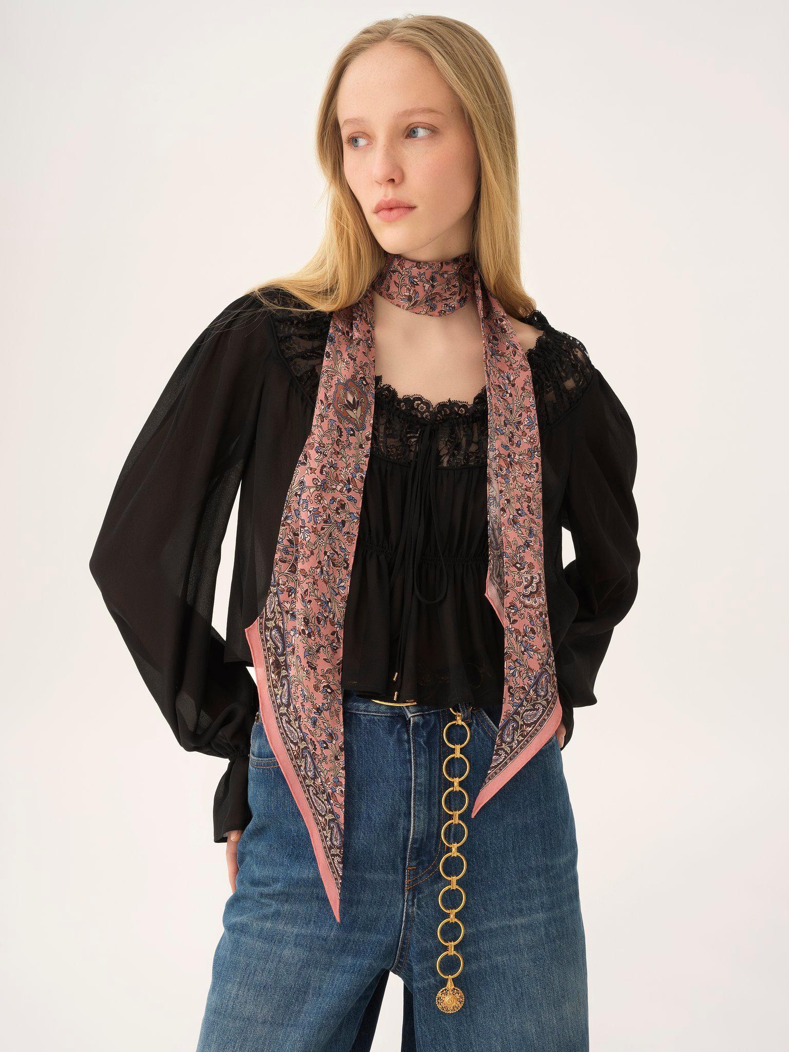 The Chloé Paisley bandeau scarf in silk charmeuse Product Image