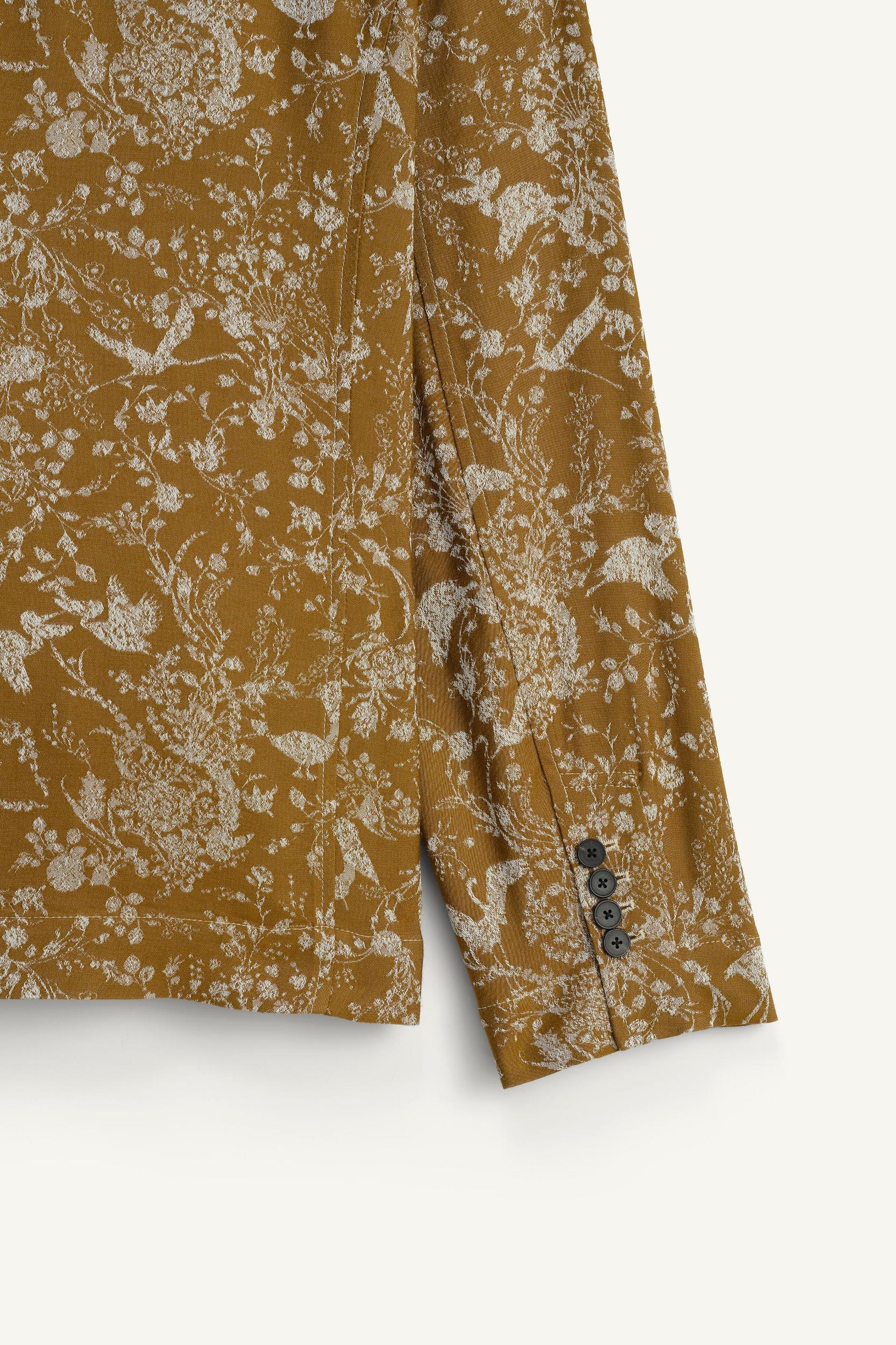 LIMITED EDITION FLOWY JACQUARD BLAZER Product Image