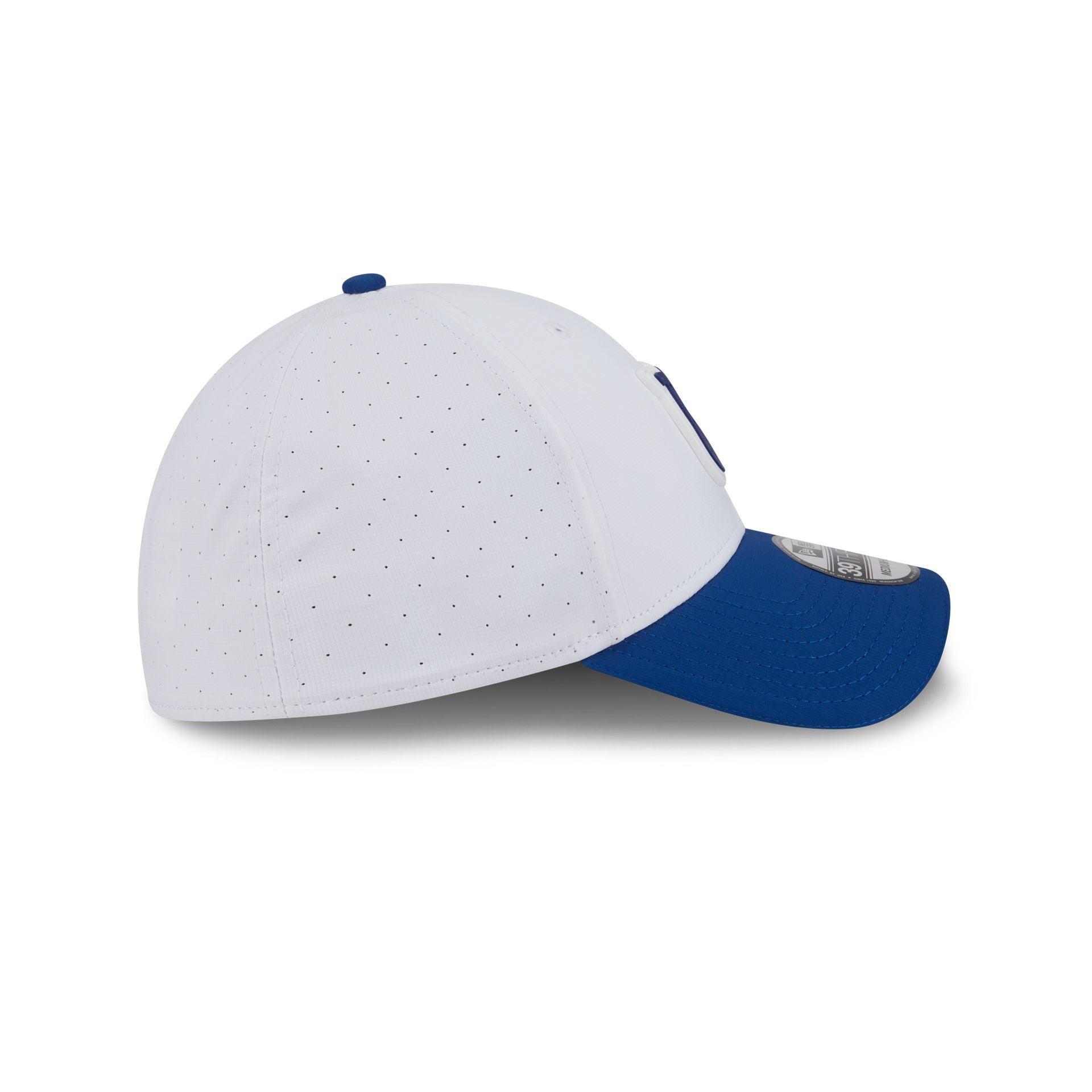 Dominican Republic Red Alt 9FORTY Snapback Hat Male Product Image