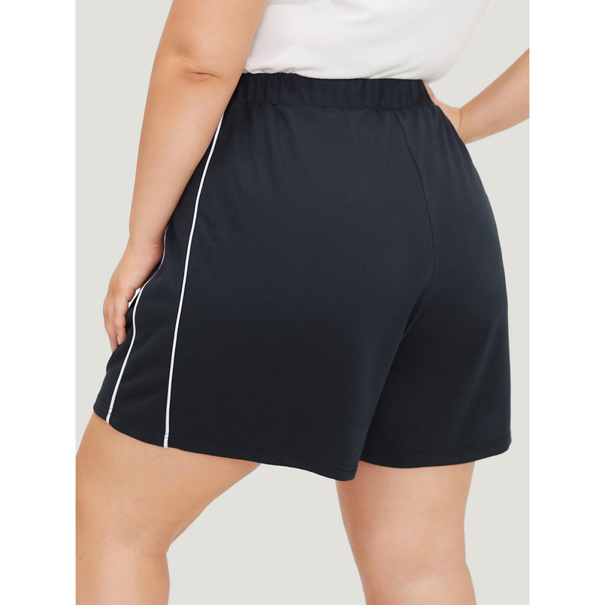 Plus Size Plain Seam Detail Pocket Knotted Shorts Women Indigo Casual Plain Dailywear Shorts BloomChic 12/L Product Image