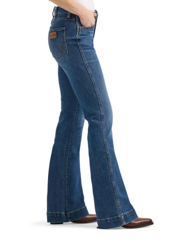 Wrangler Retro® Ladies' Bailey HR Trouser Jeans in Vivianna Product Image
