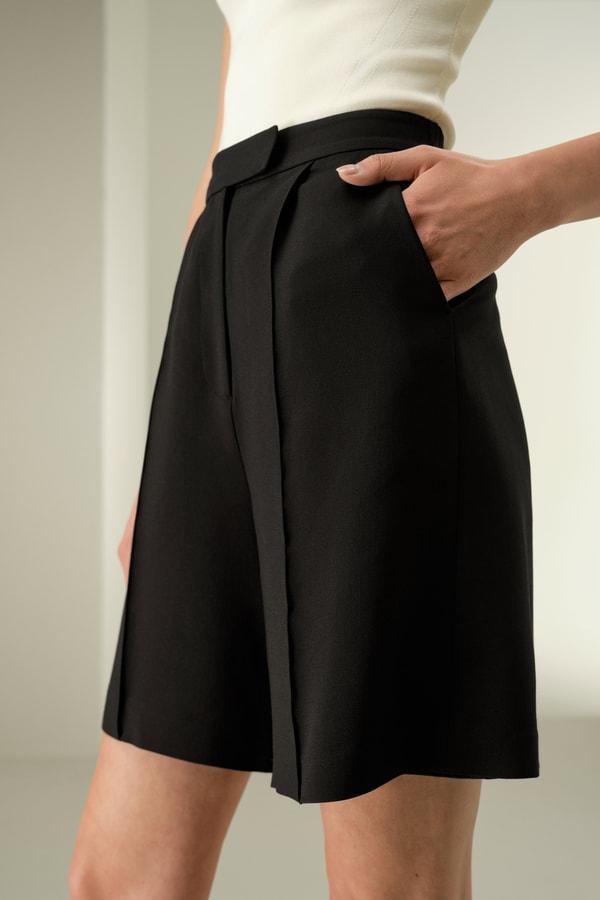 Silk-Wool Blend Polished Shorts Product Image