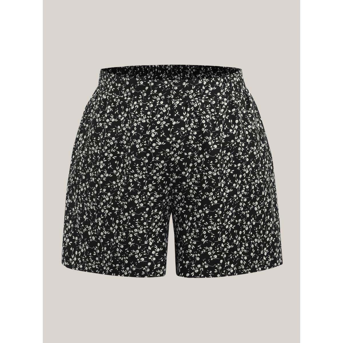 Plus Size Floral Print Wide-Leg Shorts Women BlackFlower Elegant Wide Leg Everyday-Elegant Shorts BloomChic 18-20/2X Product Image