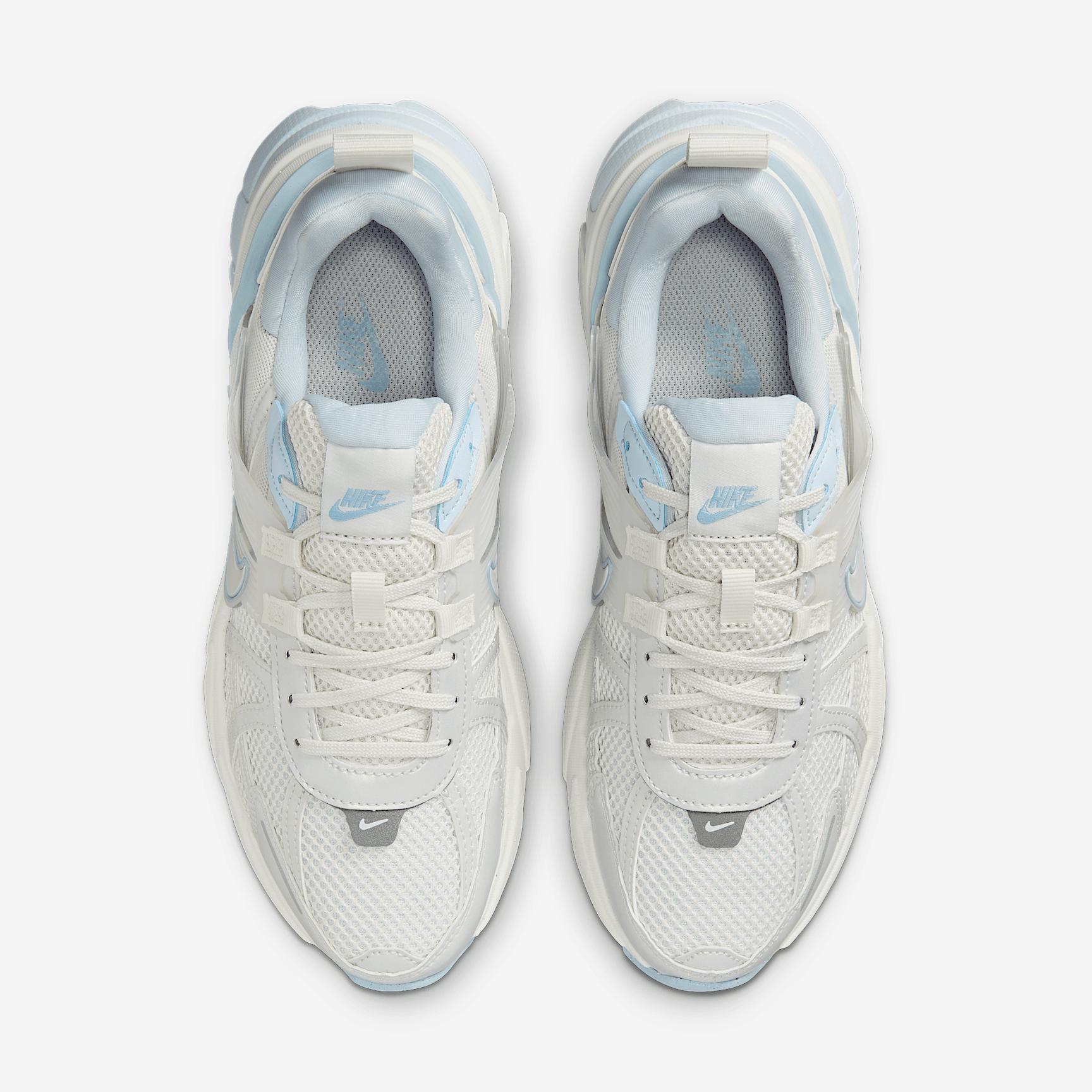Nike Women's V2K Run Shoes Product Image
