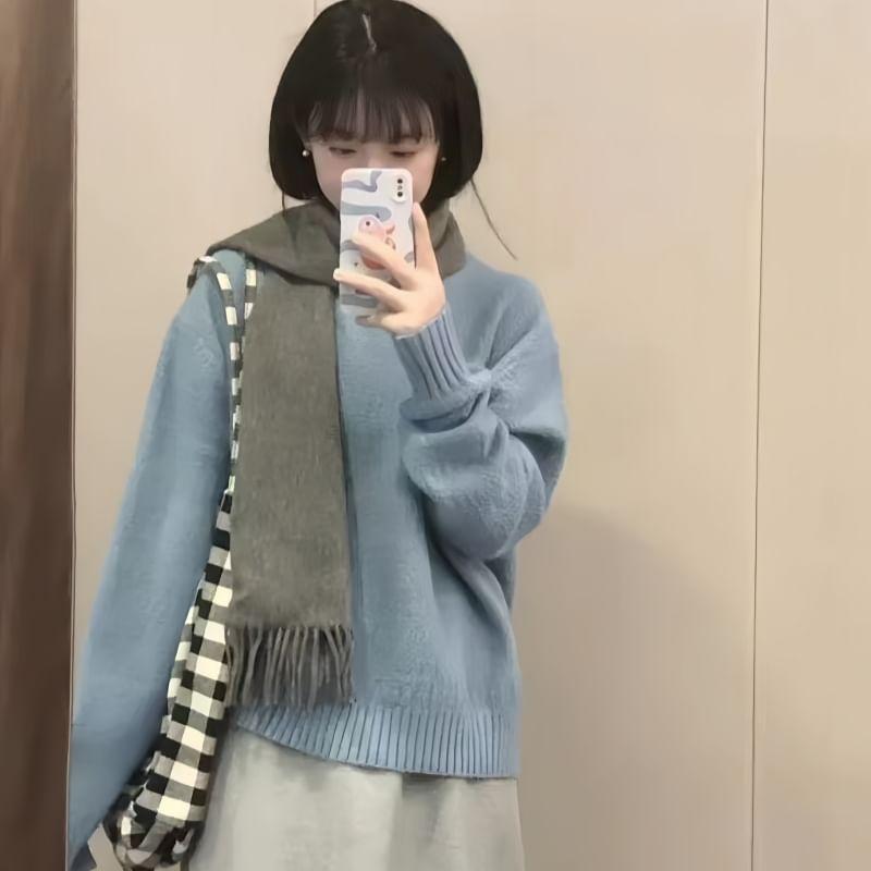 Long-Sleeve Round Neck Plain Sweater Product Image